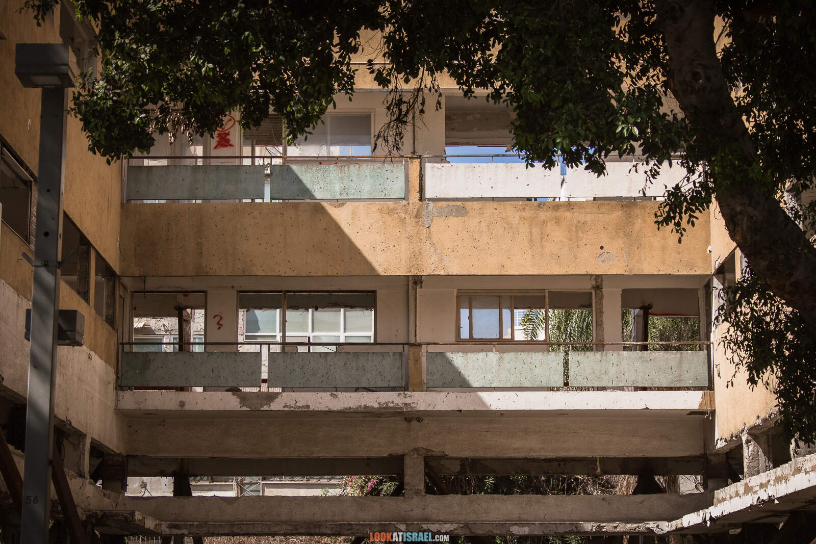 Тель-Авив, улица Дизенгофф во время карантина | Lockdown on beaches of Tel Aviv | LookAtIsrael.com - Фото путешествия по Израилю