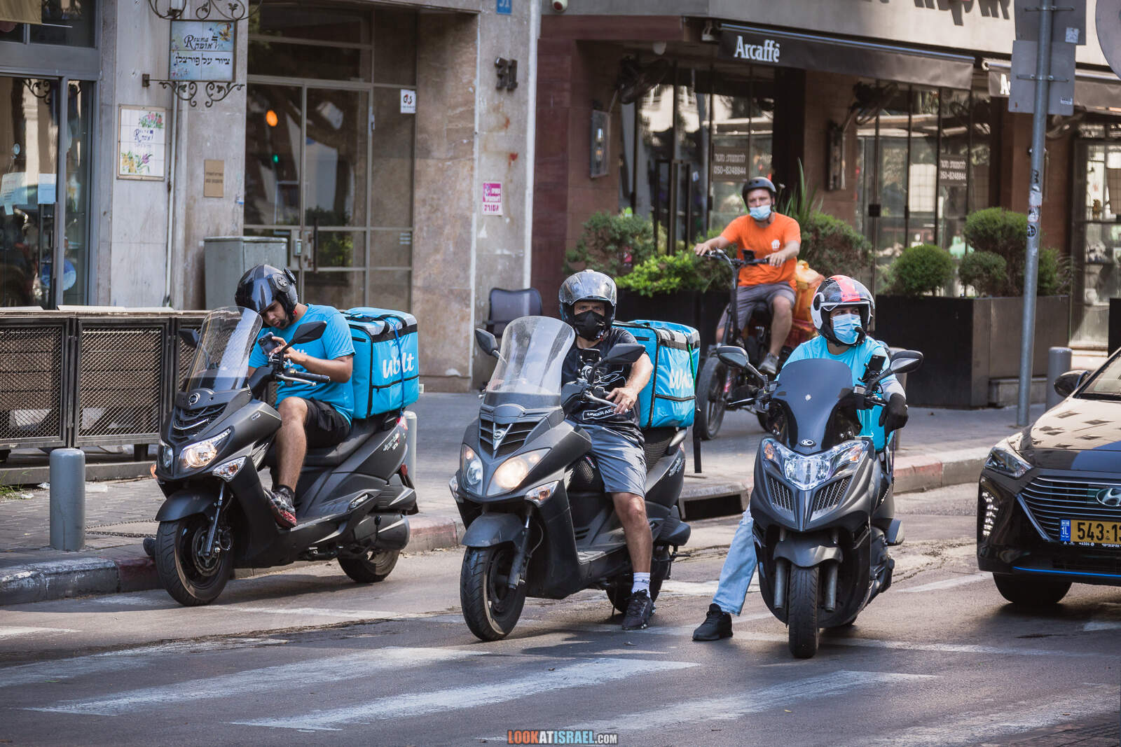 Тель-Авив, бульвар Ротшильд и театр Габими во время карантина