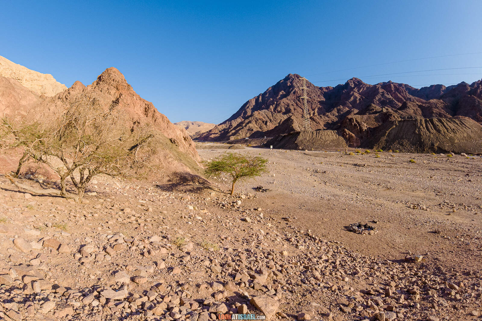 Поход по Эйлатским горам - Проход Маавар Цафра (מעבר צפרה) Ущелье Гешрон (נחל גשרון) гора Цфахот (הר צפחות) | LookAtIsrael.com - Фото путешествия по Израилю