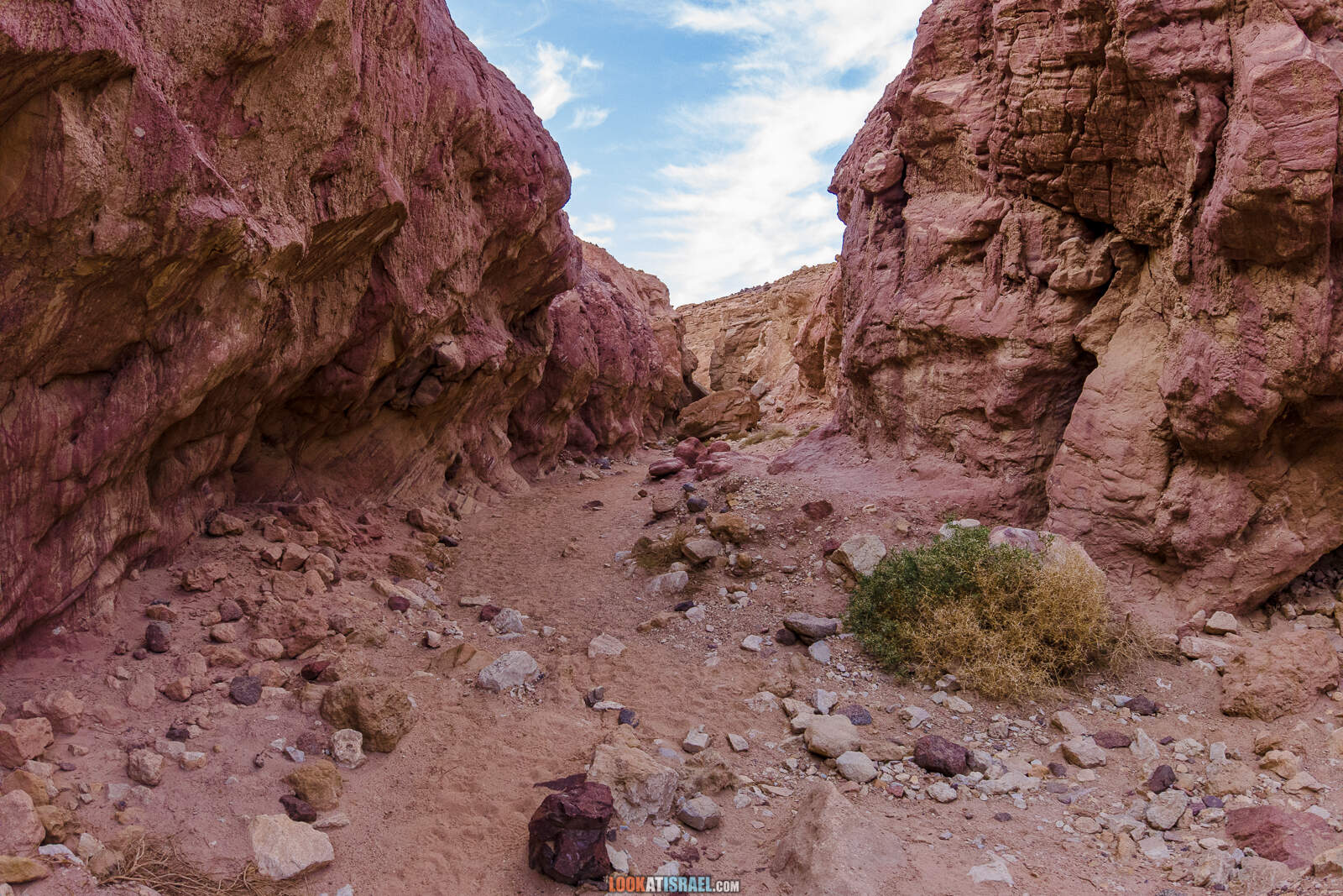 Поход по Эйлатским горам - Проход Маавар Цафра (מעבר צפרה) Ущелье Гешрон (נחל גשרון) гора Цфахот (הר צפחות) | LookAtIsrael.com - Фото путешествия по Израилю