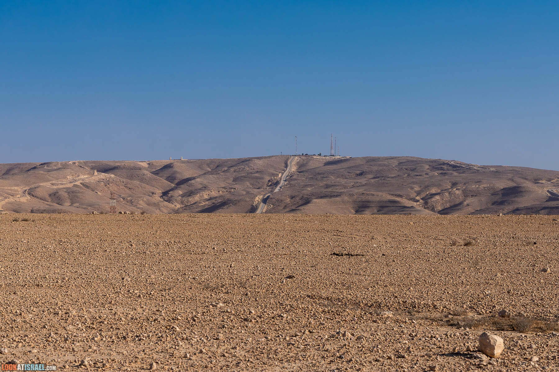 Южная часть дороги 10 вдоль границы с Египтом и Эйлатские горы - гора Берех, нахаль Метек, нахаль Ботем и Ботмим, обратная сторона долины Тимна, гигантские бульбусы в Израиле |  LookAtIsrael.com - Фото путешествия по Израилю