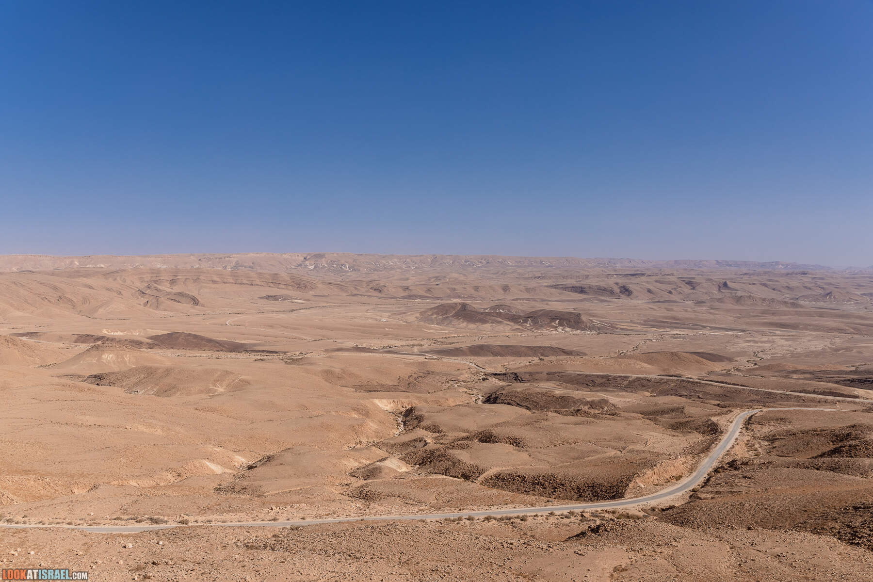 Южная часть дороги 10 вдоль границы с Египтом и Эйлатские горы - гора Берех, нахаль Метек, нахаль Ботем и Ботмим, обратная сторона долины Тимна, гигантские бульбусы в Израиле |  LookAtIsrael.com - Фото путешествия по Израилю