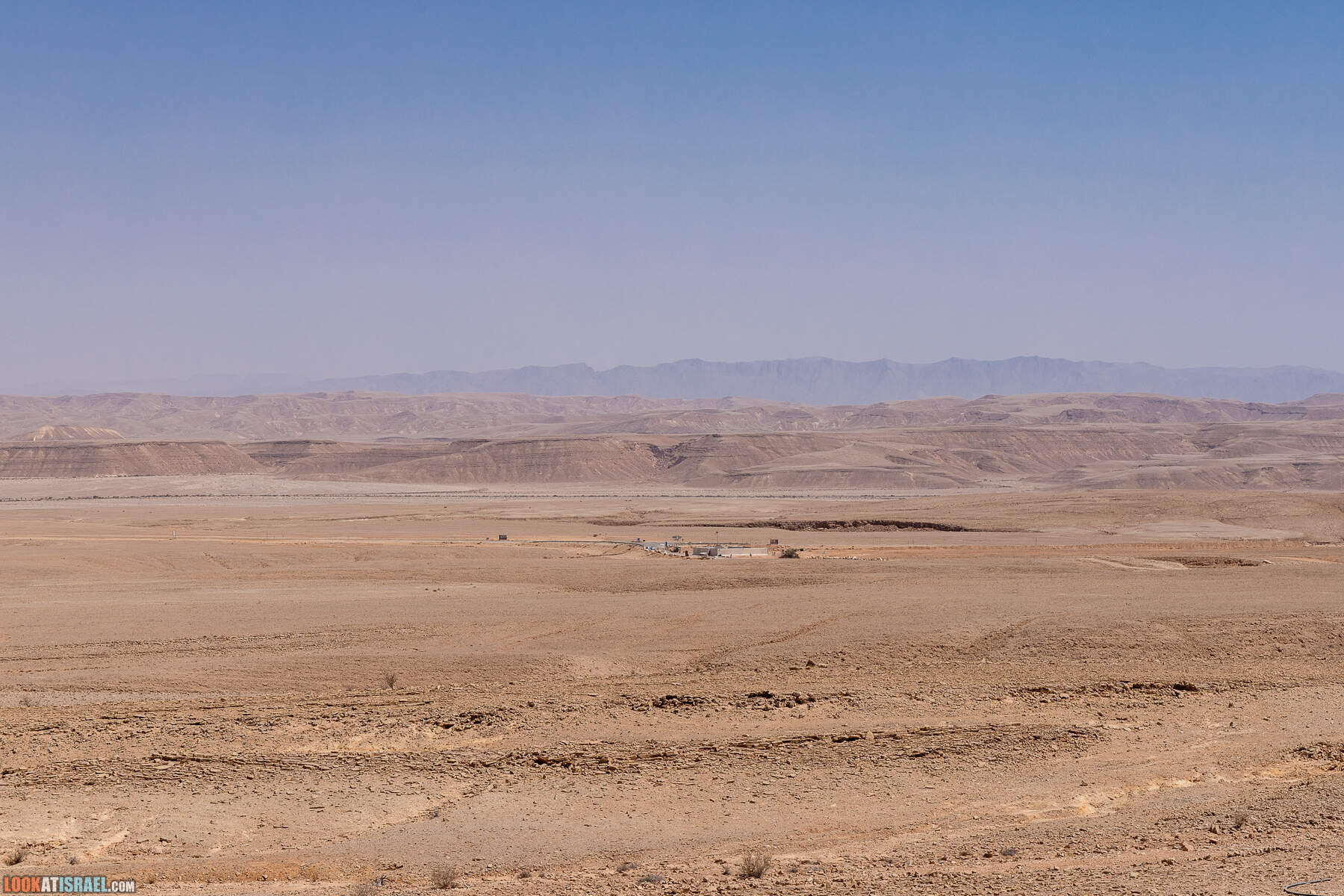 Южная часть дороги 10 вдоль границы с Египтом и Эйлатские горы - гора Берех, нахаль Метек, нахаль Ботем и Ботмим, обратная сторона долины Тимна, гигантские бульбусы в Израиле |  LookAtIsrael.com - Фото путешествия по Израилю