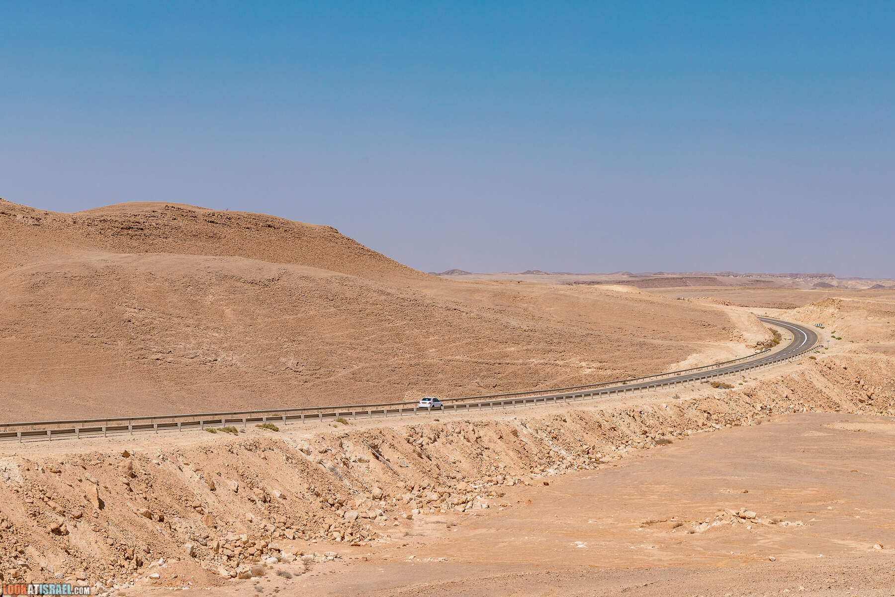 Южная часть дороги 10 вдоль границы с Египтом и Эйлатские горы - гора Берех, нахаль Метек, нахаль Ботем и Ботмим, обратная сторона долины Тимна, гигантские бульбусы в Израиле |  LookAtIsrael.com - Фото путешествия по Израилю