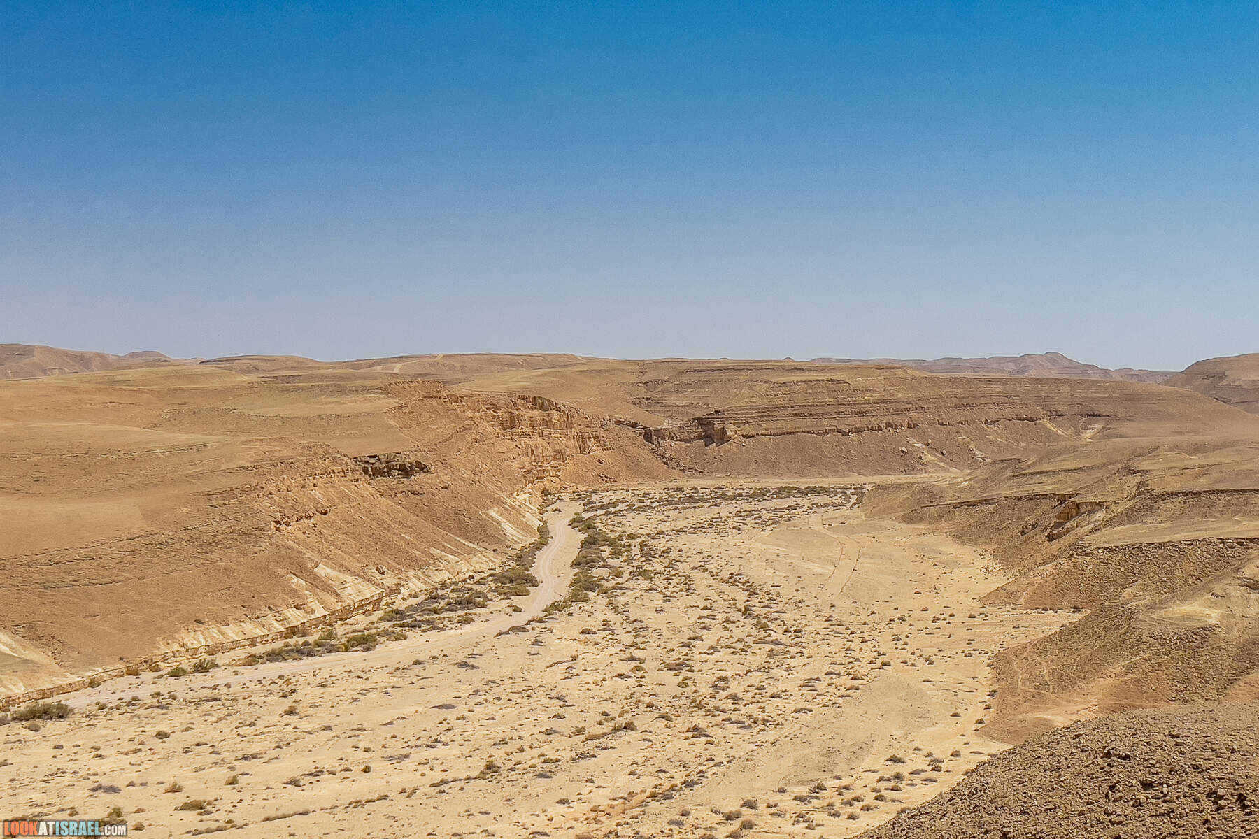 Южная часть дороги 10 вдоль границы с Египтом и Эйлатские горы - гора Берех, нахаль Метек, нахаль Ботем и Ботмим, обратная сторона долины Тимна, гигантские бульбусы в Израиле |  LookAtIsrael.com - Фото путешествия по Израилю