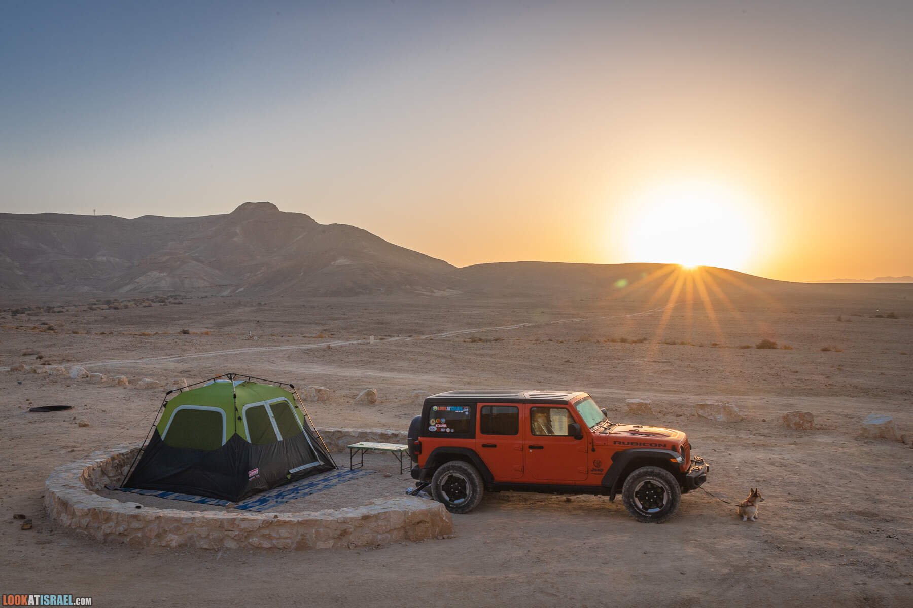 Южная часть дороги 10 вдоль границы с Египтом и Эйлатские горы - гора Берех, нахаль Метек, нахаль Ботем и Ботмим, обратная сторона долины Тимна, гигантские бульбусы в Израиле |  LookAtIsrael.com - Фото путешествия по Израилю