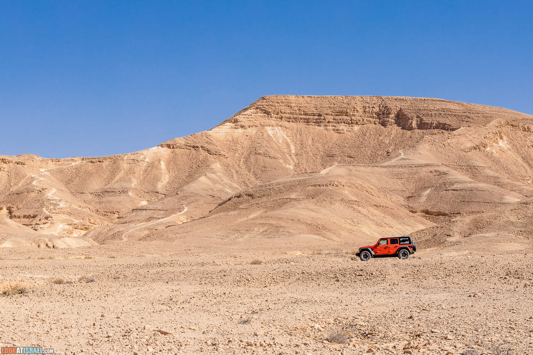 Южная часть дороги 10 вдоль границы с Египтом и Эйлатские горы - гора Берех, нахаль Метек, нахаль Ботем и Ботмим, обратная сторона долины Тимна, гигантские бульбусы в Израиле |  LookAtIsrael.com - Фото путешествия по Израилю