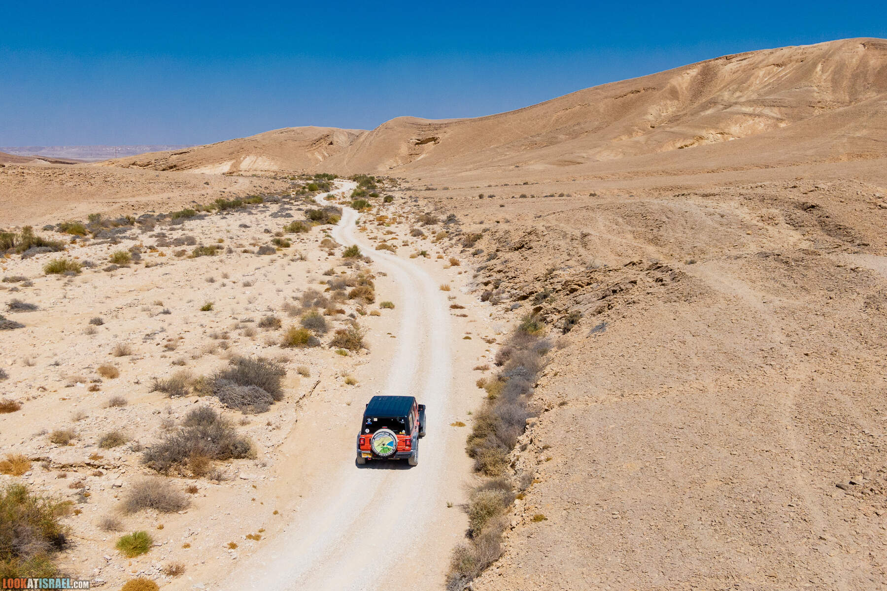 Южная часть дороги 10 вдоль границы с Египтом и Эйлатские горы - гора Берех, нахаль Метек, нахаль Ботем и Ботмим, обратная сторона долины Тимна, гигантские бульбусы в Израиле |  LookAtIsrael.com - Фото путешествия по Израилю