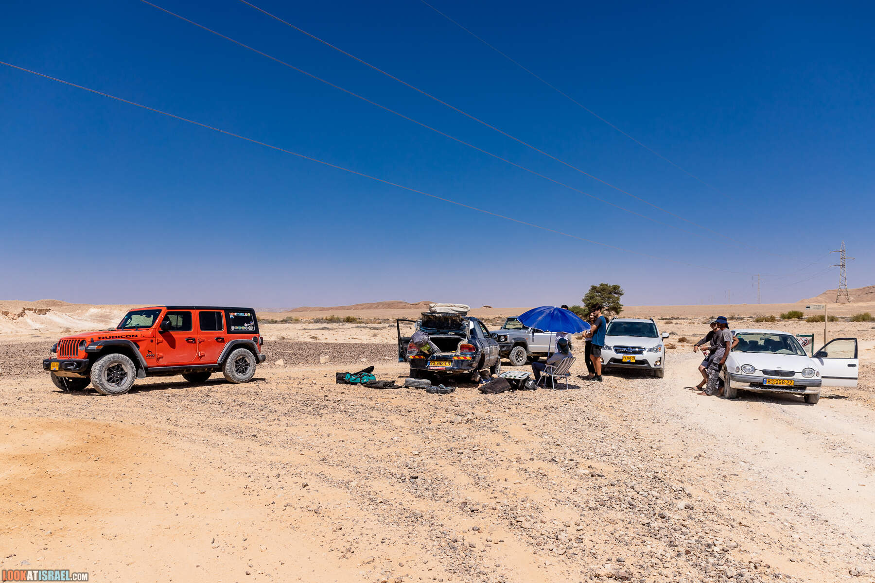 Южная часть дороги 10 вдоль границы с Египтом и Эйлатские горы - гора Берех, нахаль Метек, нахаль Ботем и Ботмим, обратная сторона долины Тимна, гигантские бульбусы в Израиле |  LookAtIsrael.com - Фото путешествия по Израилю