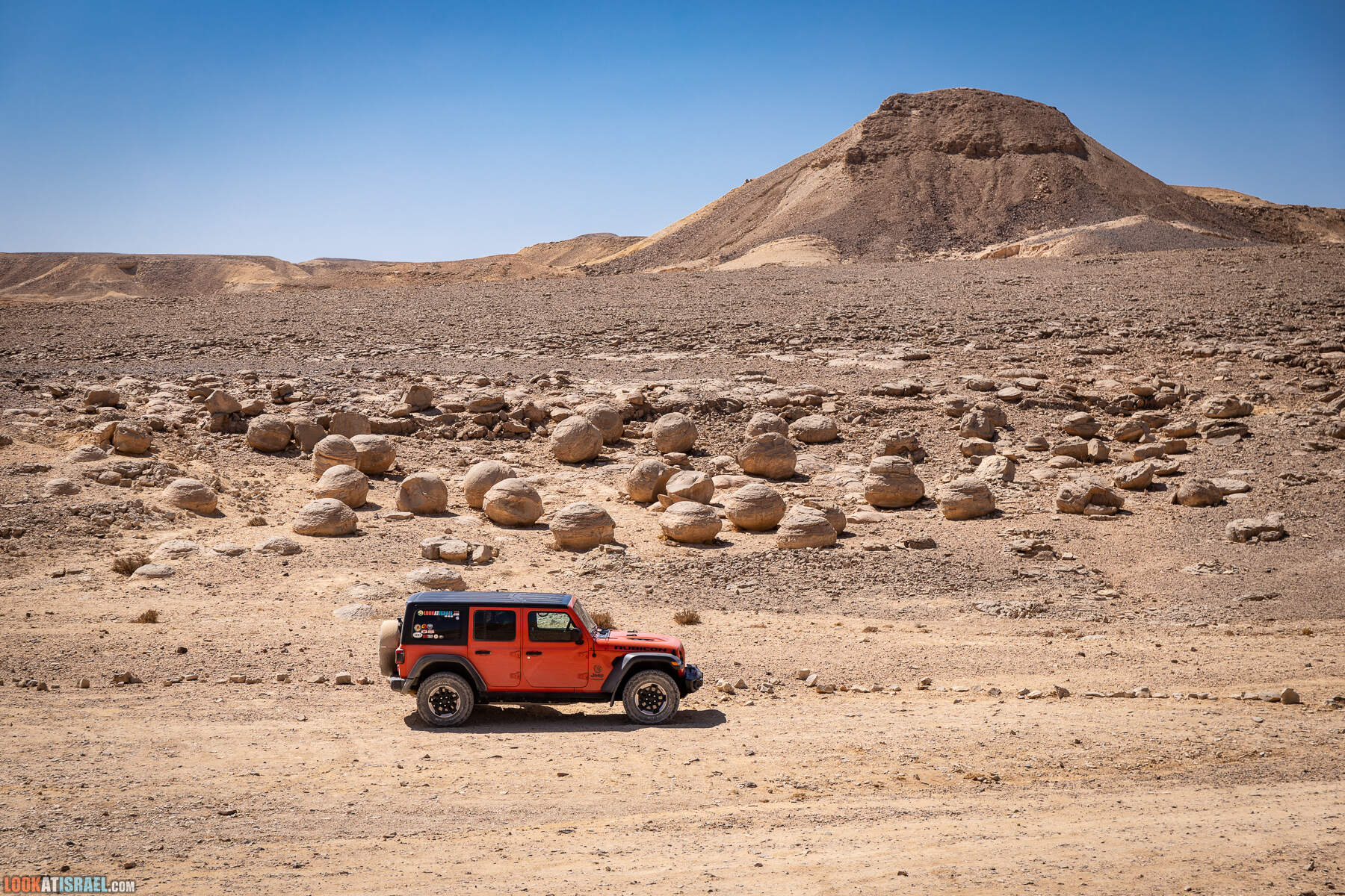 Южная часть дороги 10 вдоль границы с Египтом и Эйлатские горы - гора Берех, нахаль Метек, нахаль Ботем и Ботмим, обратная сторона долины Тимна, гигантские бульбусы в Израиле |  LookAtIsrael.com - Фото путешествия по Израилю