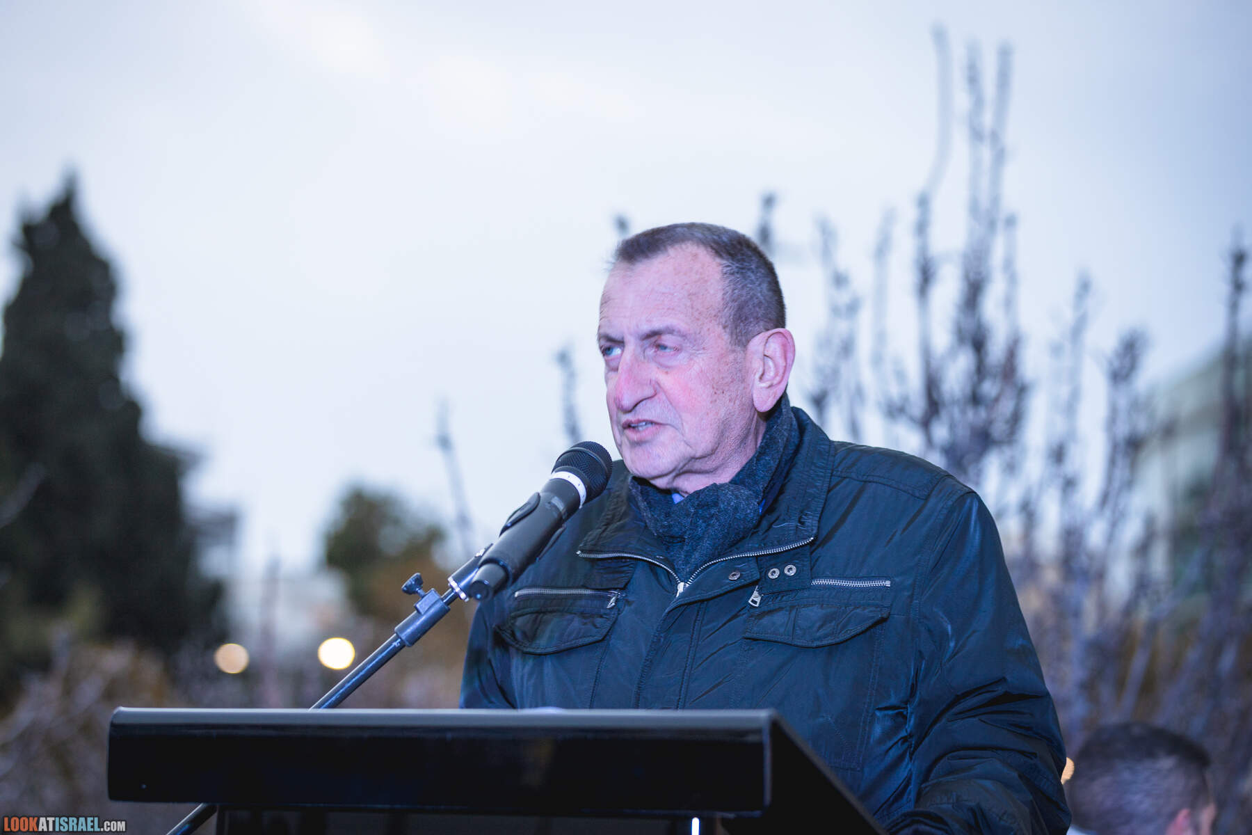 Митинг в поддержку Украины и трансляция выступление президента Владимира Зеленского на площади Габима в Тель-Авиве