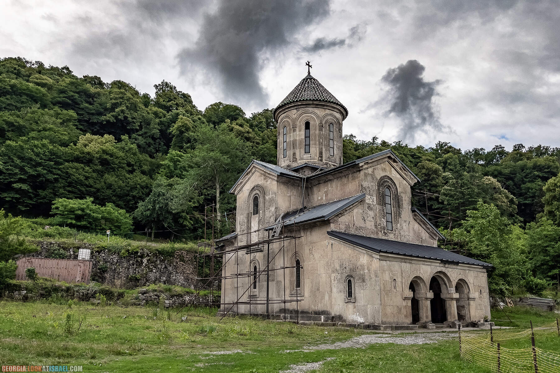 Путешествие в западную Грузию - Монастырь Джвали, первая столица Мцхета, монастырь Гилати
