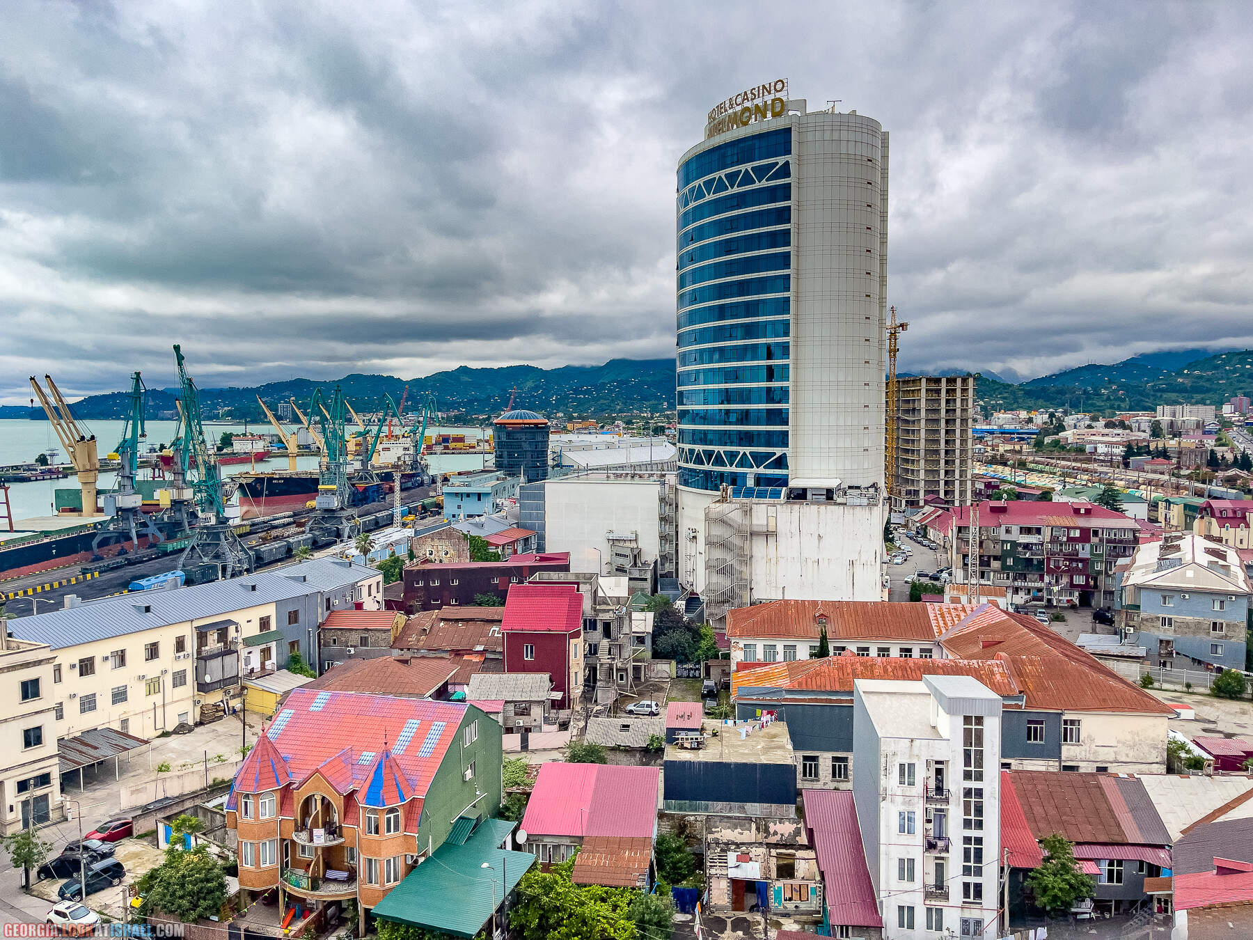 Батуми - город у Черного моря, конкурент Лас Вегаса
