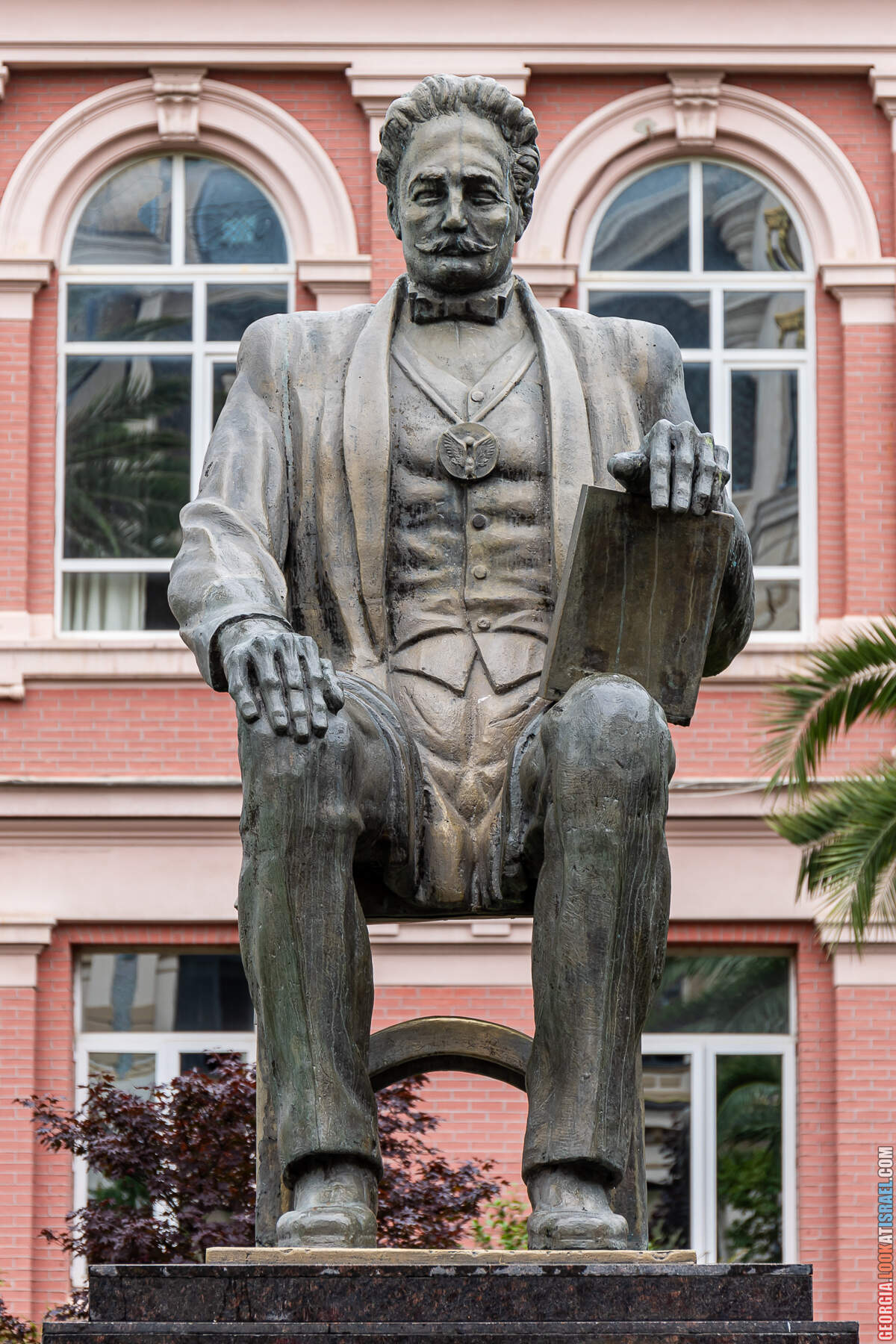 Батуми - город у Черного моря, конкурент Лас Вегаса