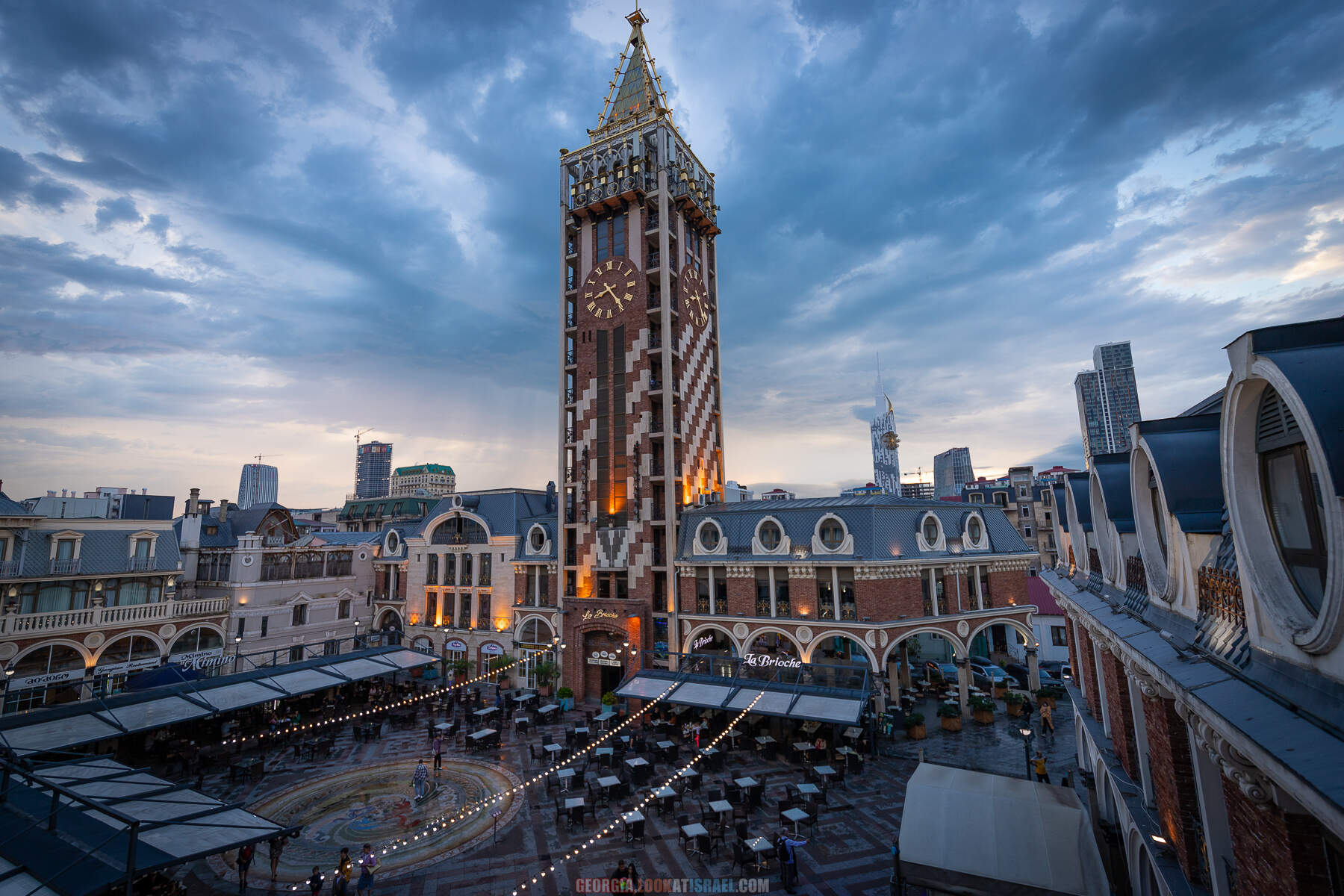 Ночной Батуми и танцующие фонтаны