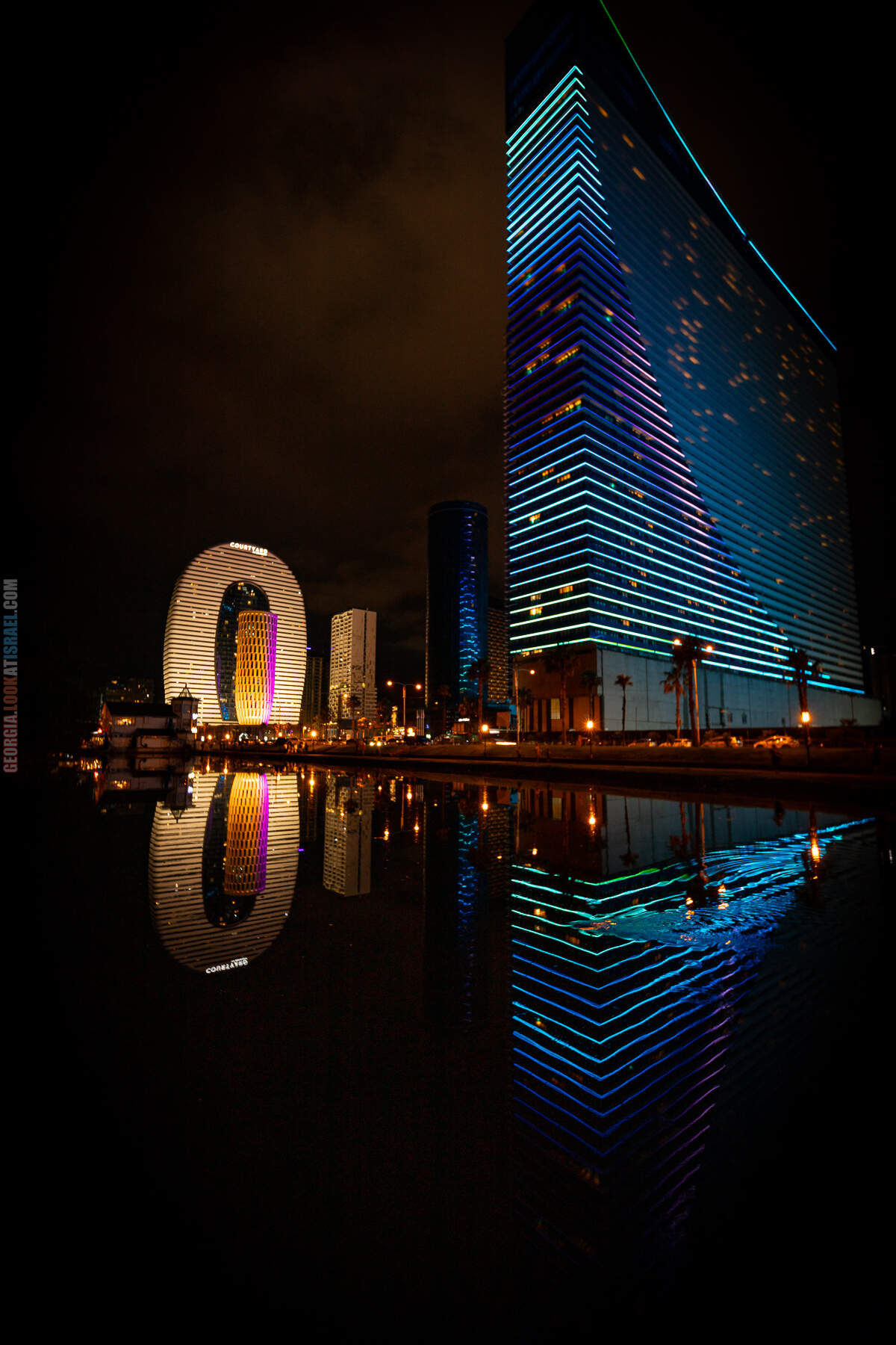 Ночной Батуми и танцующие фонтаны