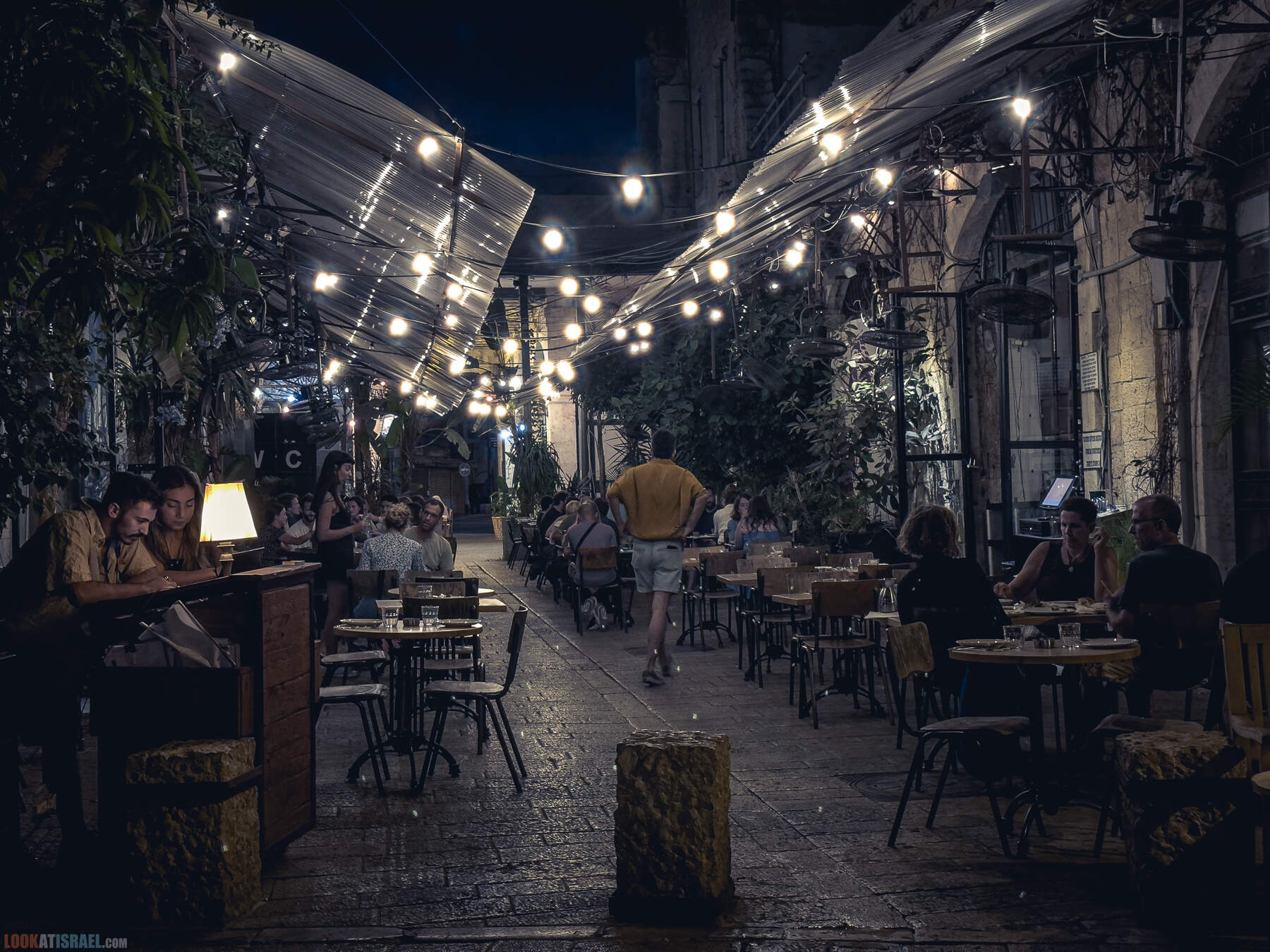 Блошиный рынок в Яффо ночью, Тель-Авив, Израиль