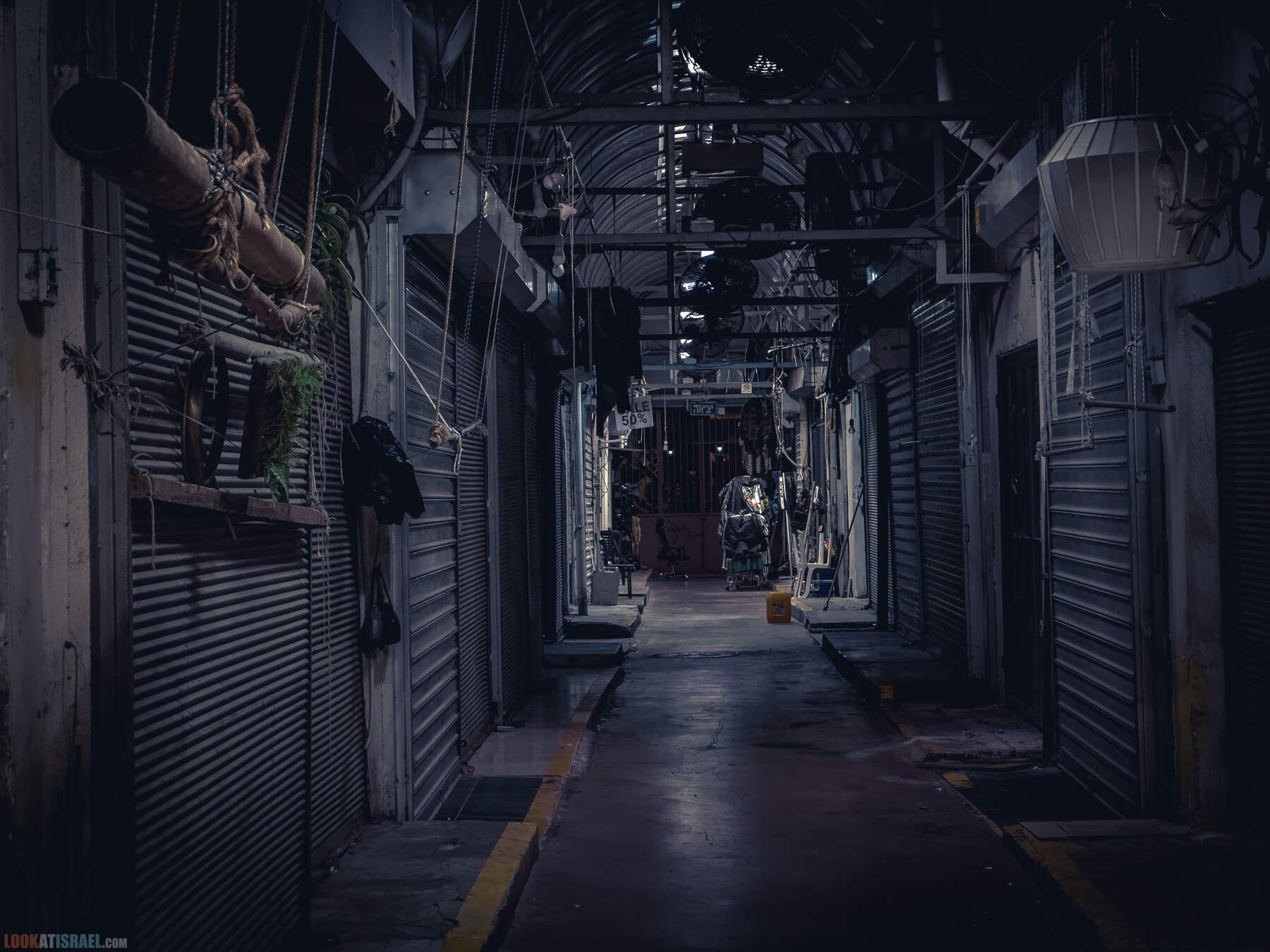 Блошиный рынок в Яффо ночью, Тель-Авив, Израиль