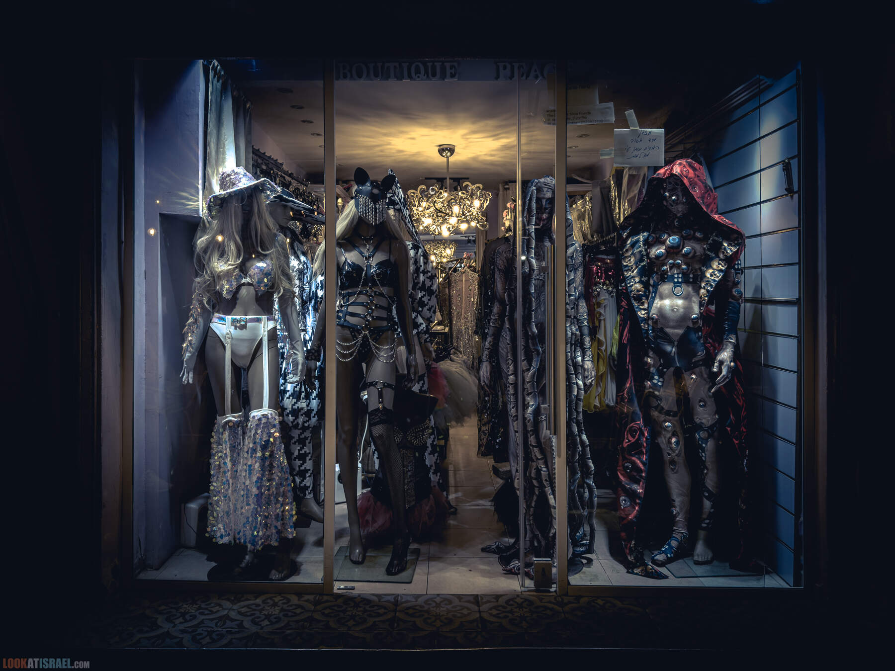 Блошиный рынок в Яффо ночью, Тель-Авив, Израиль