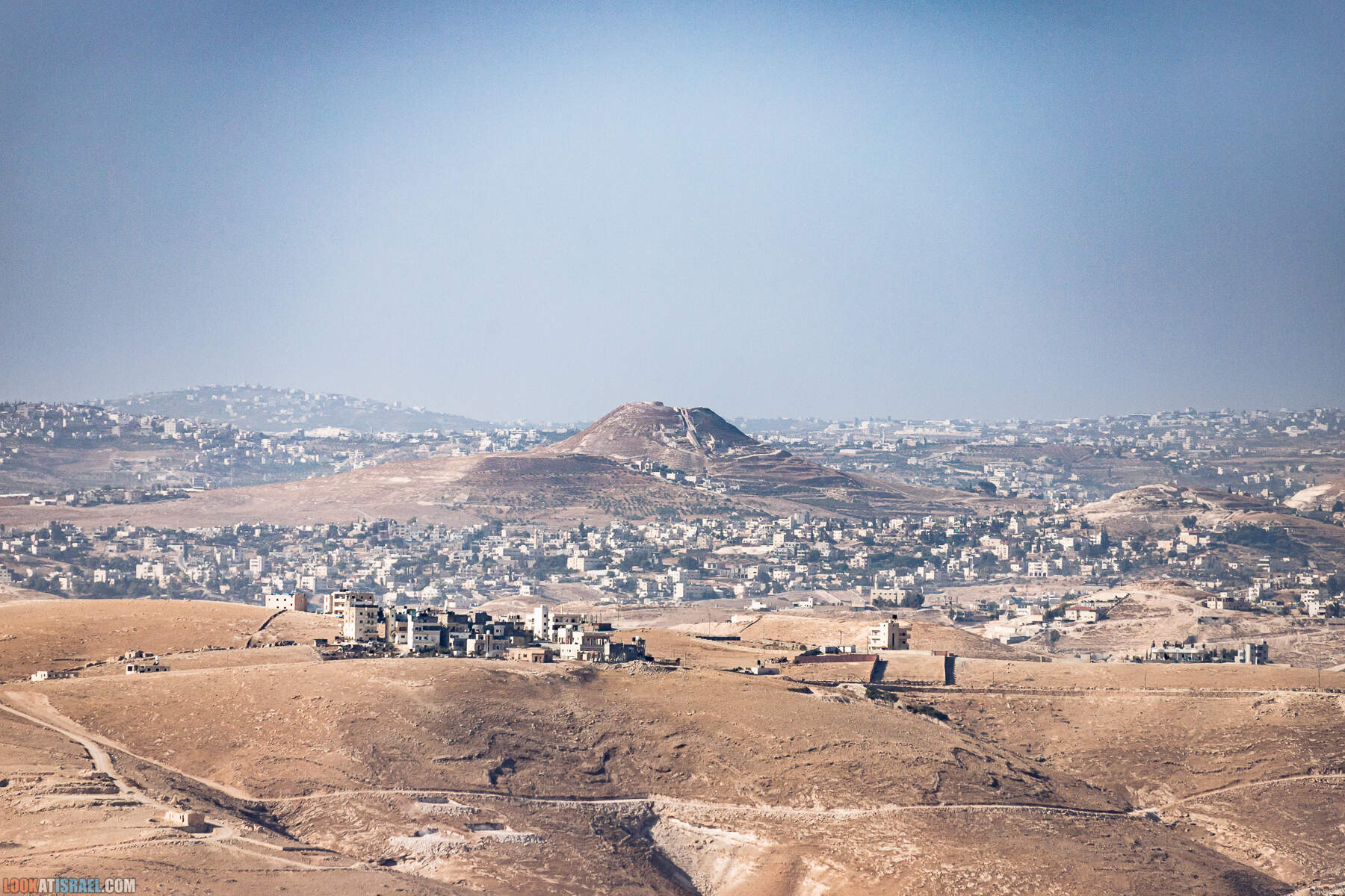 Путешествие корги на джипах по Иудейской пустыне - гора Мунтар (Азазель), монастырь Мар Саба, Гиркания, гора Рас Муакеф