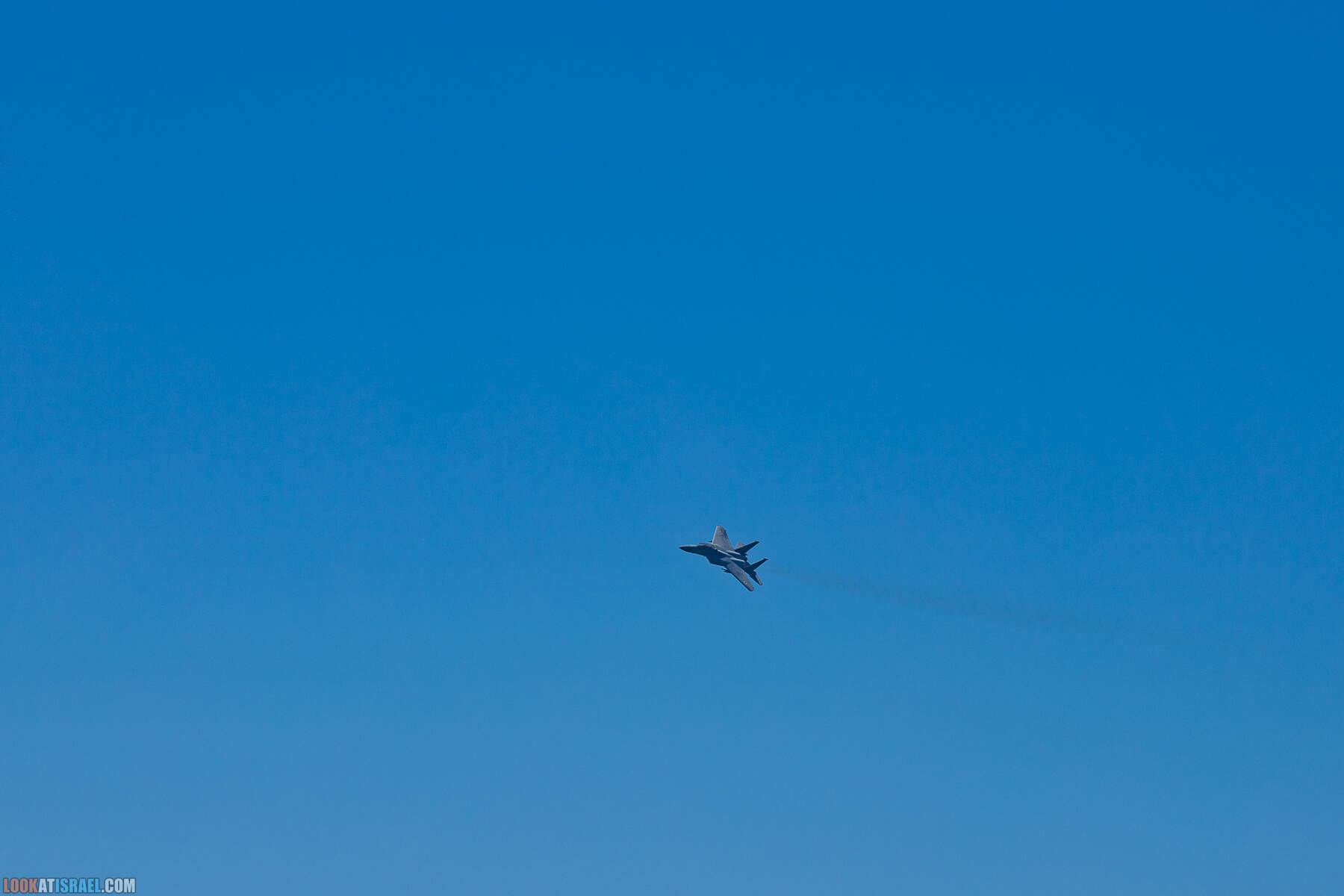 Авиационный парад в Тель-Авиве на 75-й День Независимости государства Израиль