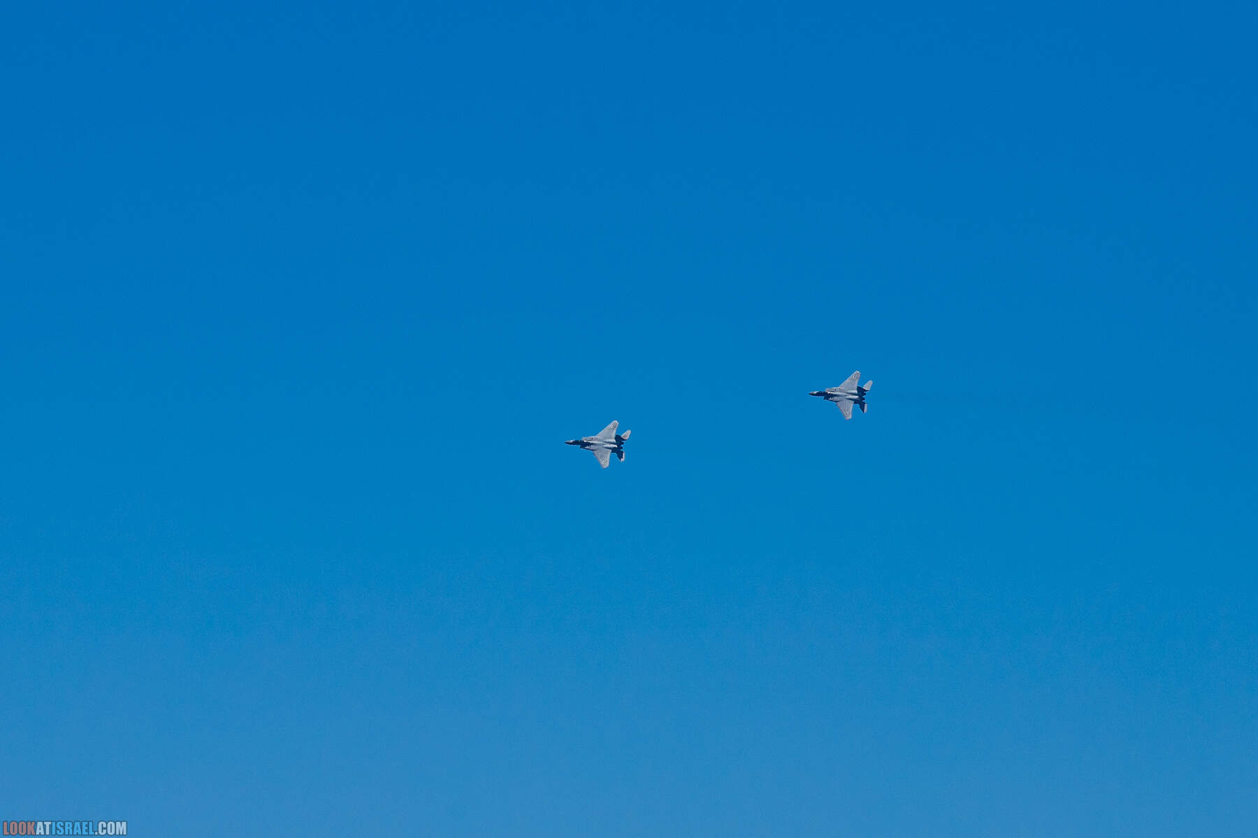 Авиационный парад в Тель-Авиве на 75-й День Независимости государства Израиль