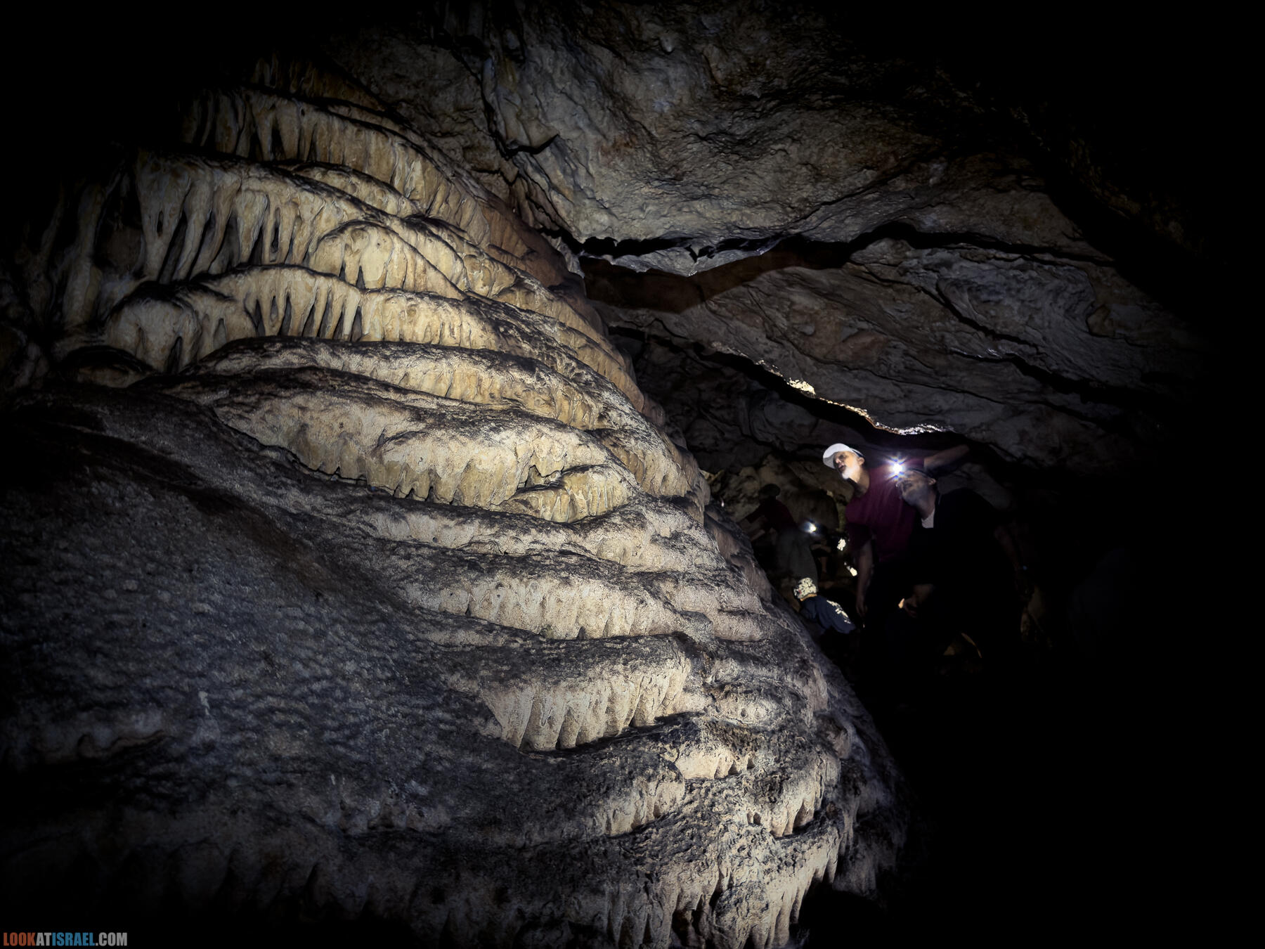 Сталактитовая пещера Эль Джанав и поселение Эвьятар - El Janab stalactite cave - מערת אל ג'נב מערת נטיפים