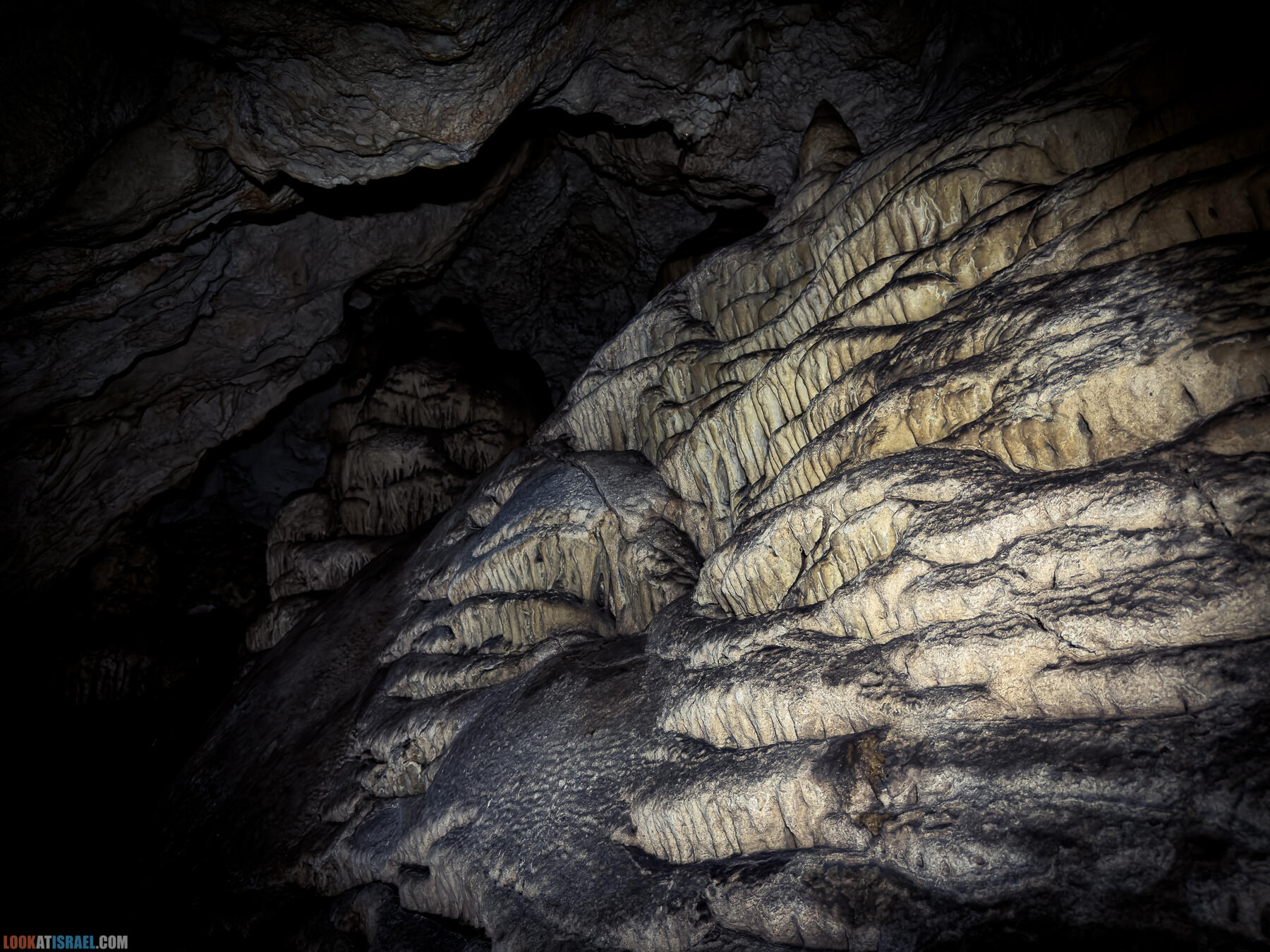 Сталактитовая пещера Эль Джанав и поселение Эвьятар - El Janab stalactite cave - מערת אל ג'נב מערת נטיפים