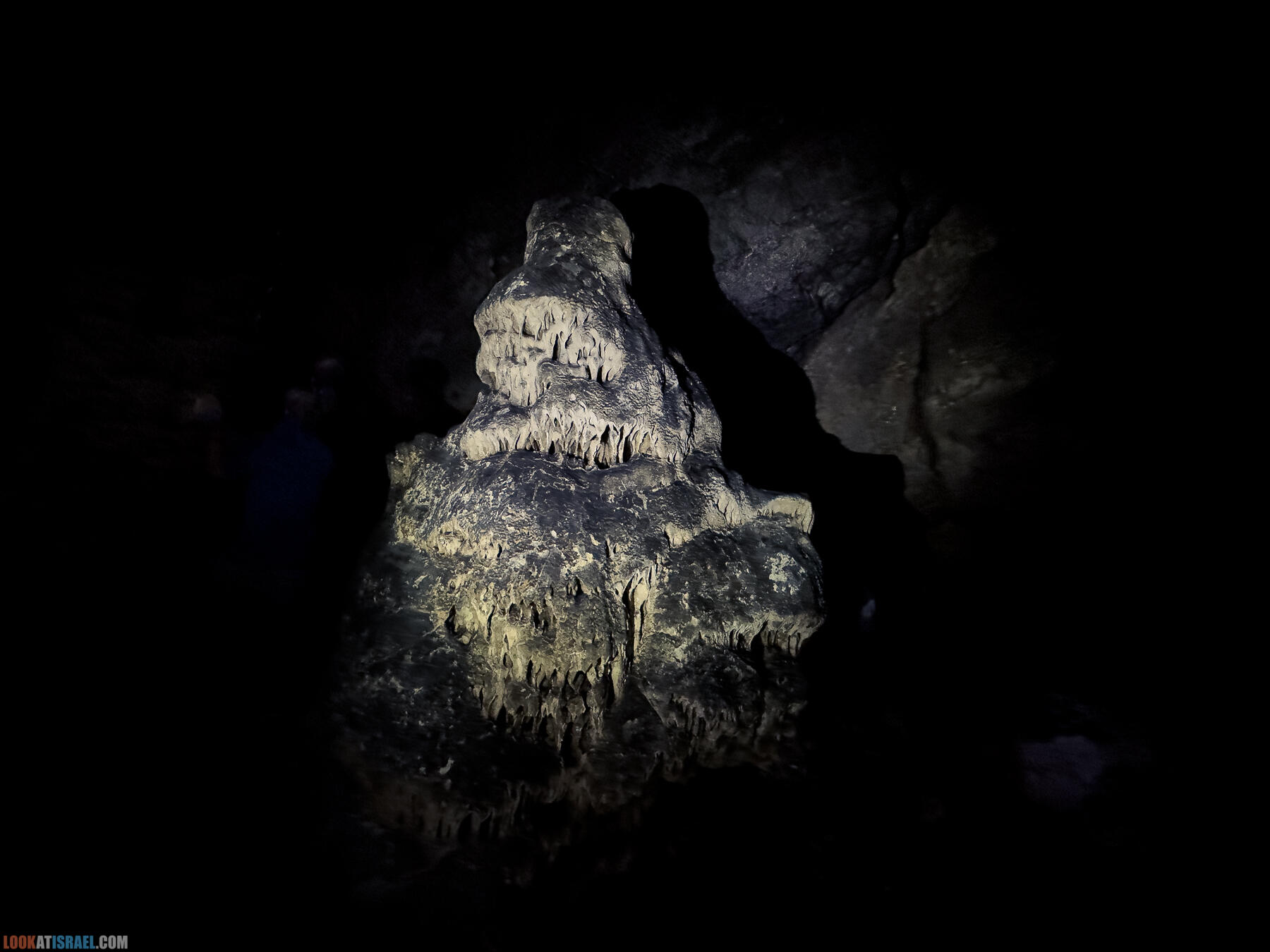 Сталактитовая пещера Эль Джанав и поселение Эвьятар - El Janab stalactite cave - מערת אל ג'נב מערת נטיפים