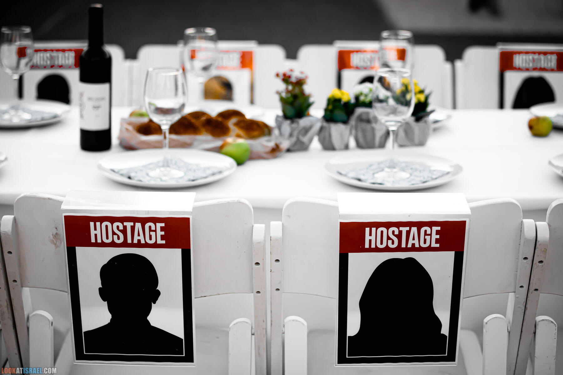 Субботний стол для похищенных - Shabbat table for hostages - שולחן ארוחת שבל לחטופים