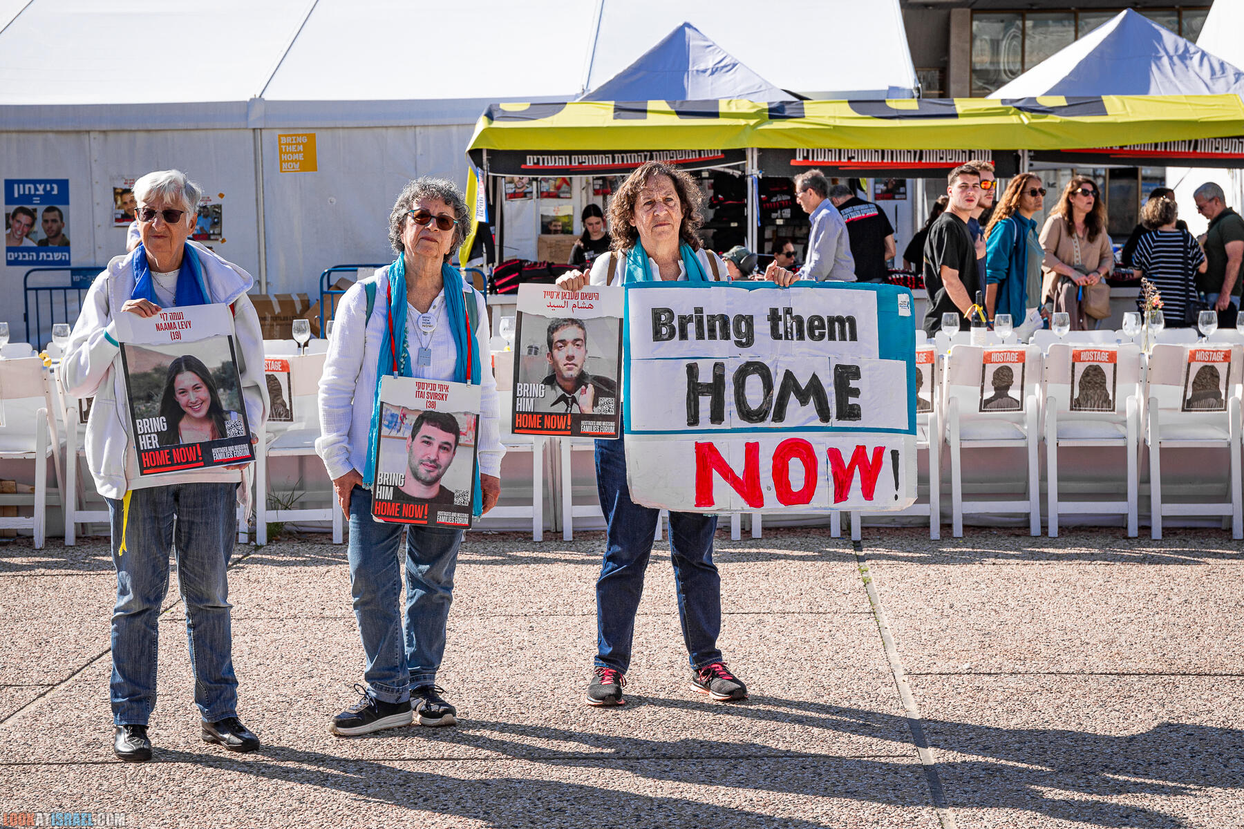 100 дней в заложниках. Площадь похищенных, Тель Авив
