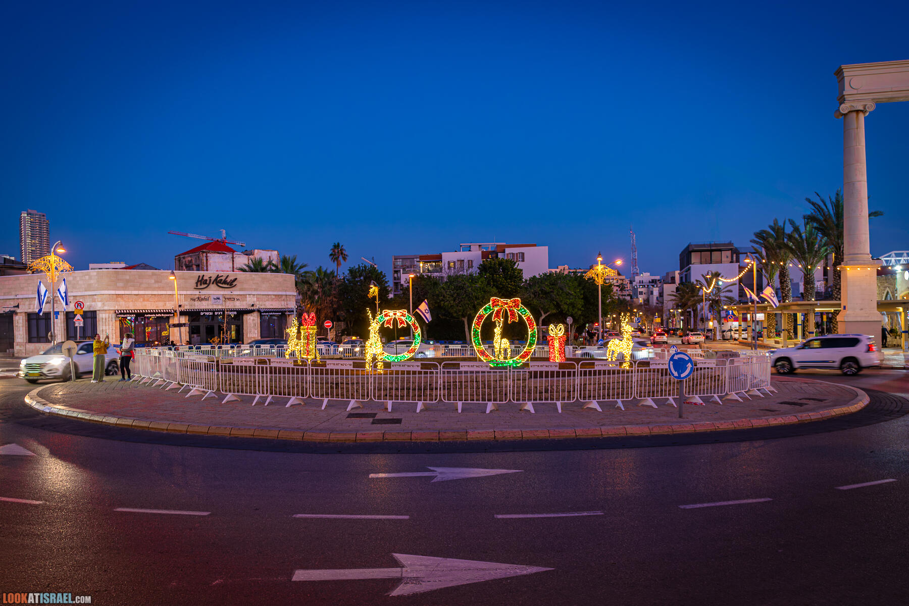 Площадь часов в Яффо в Рождество 2023-2024