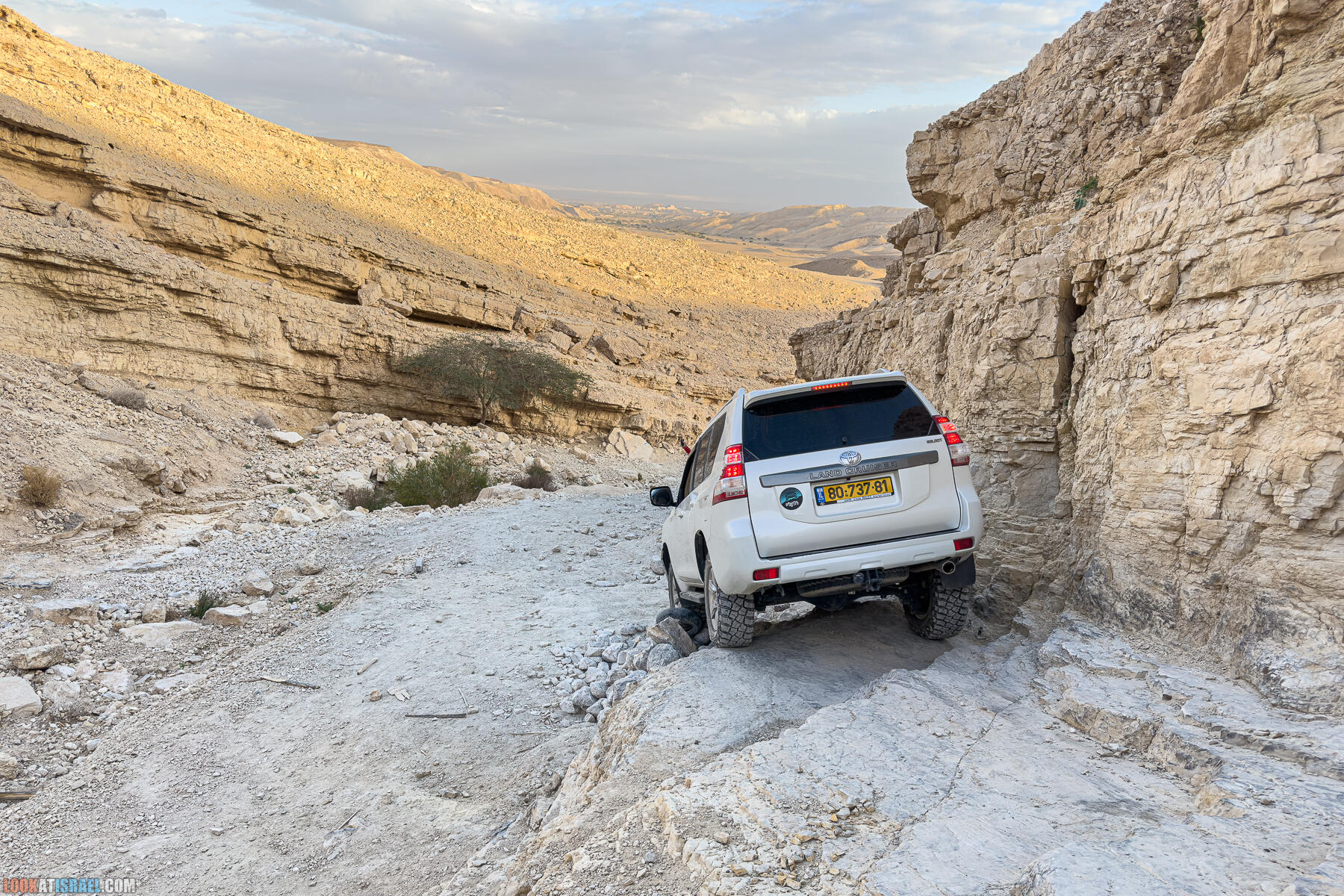 Долина Арава на джипах за два дня - Долина Цин, нахаль и маале Марзева, источник Эйн Ум-Тина, водопад Хагор