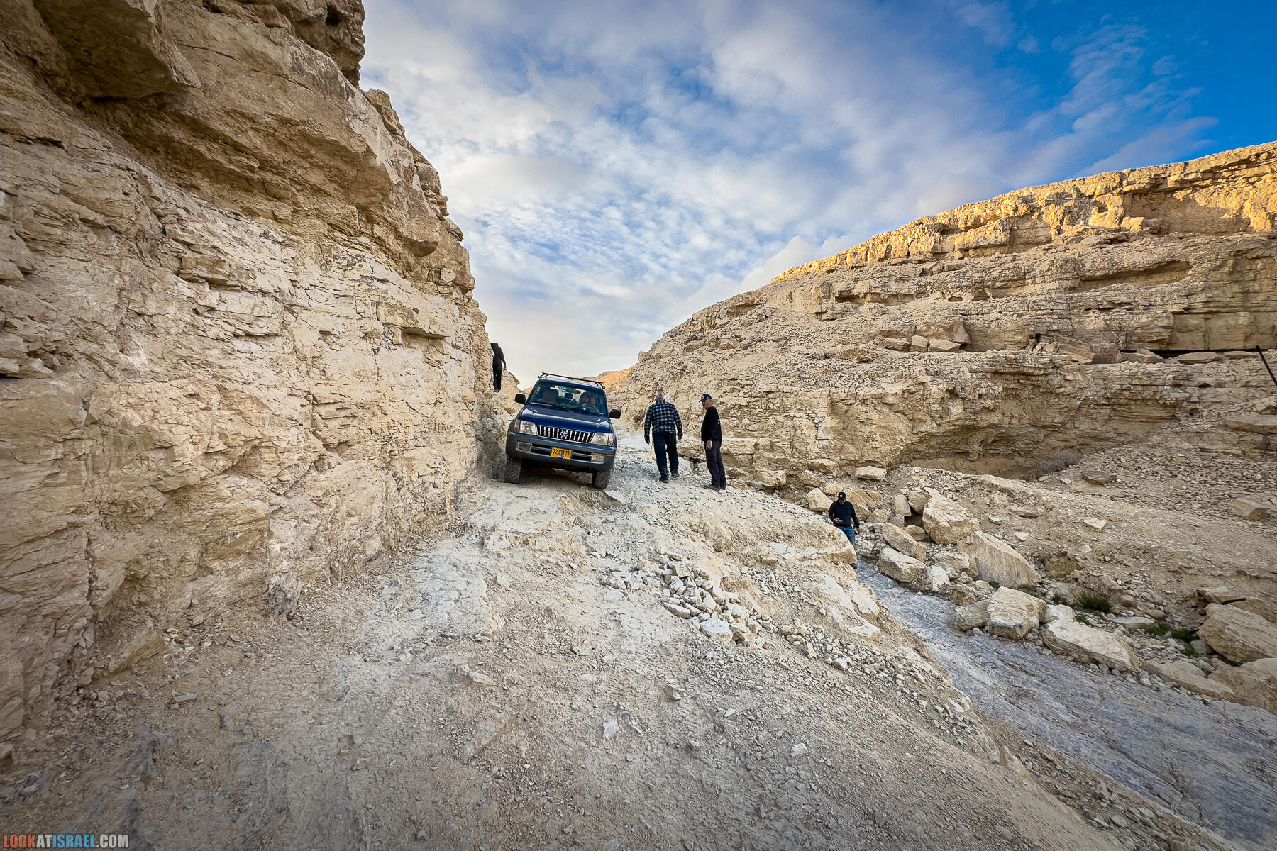 Долина Арава на джипах за два дня - Долина Цин, нахаль и маале Марзева, источник Эйн Ум-Тина, водопад Хагор