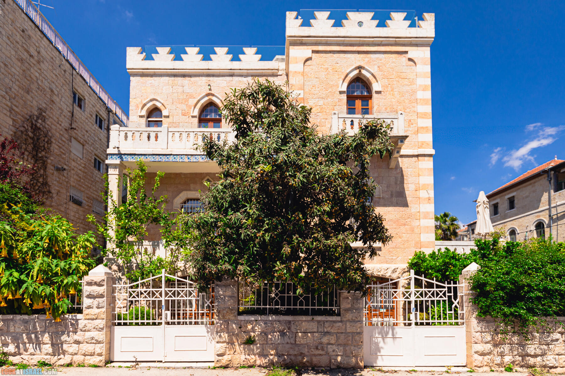 Иерусалим, прогулка вне стен старого города. Мост на долиной Гееном (Гай Бен Ином), немецкая колония, дом сказок, кладбище тамплиеров