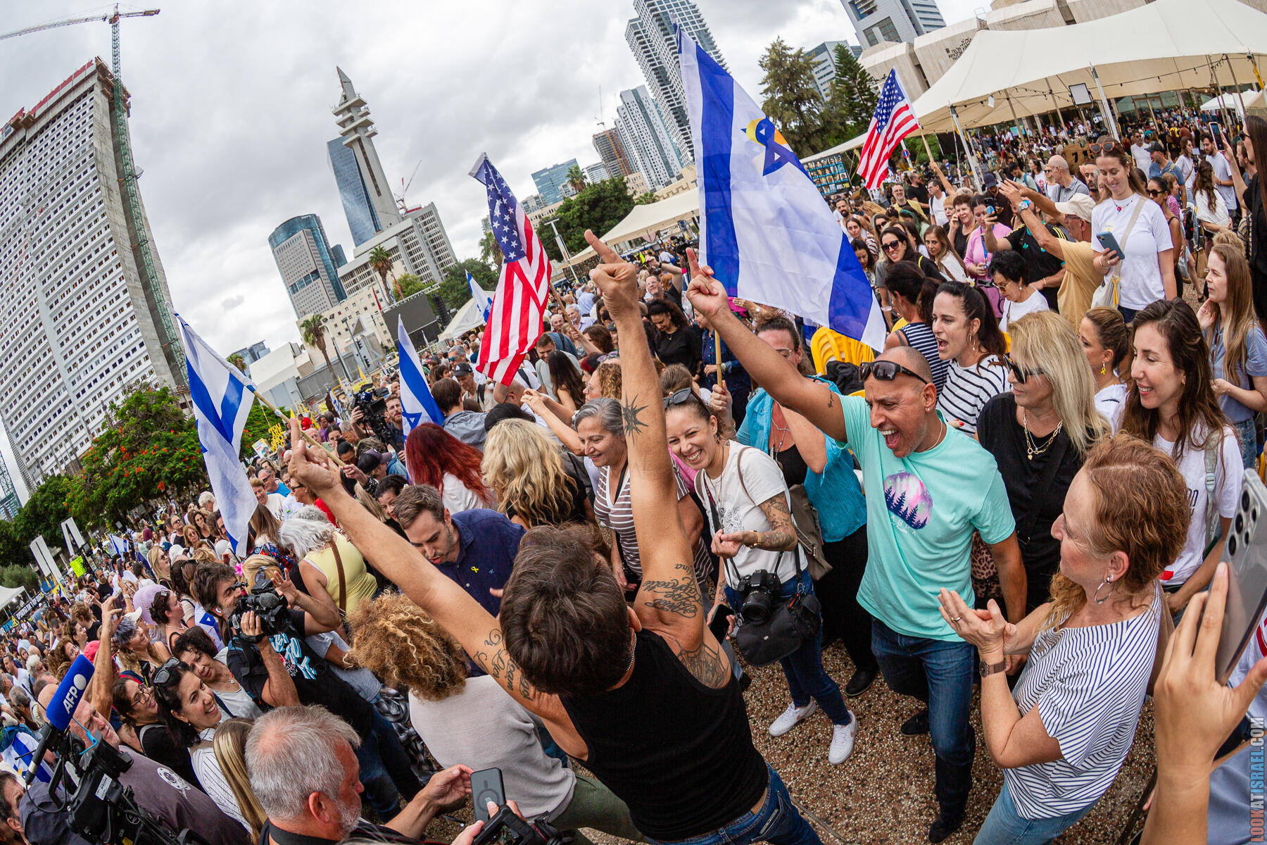 Они возвращаются домой!