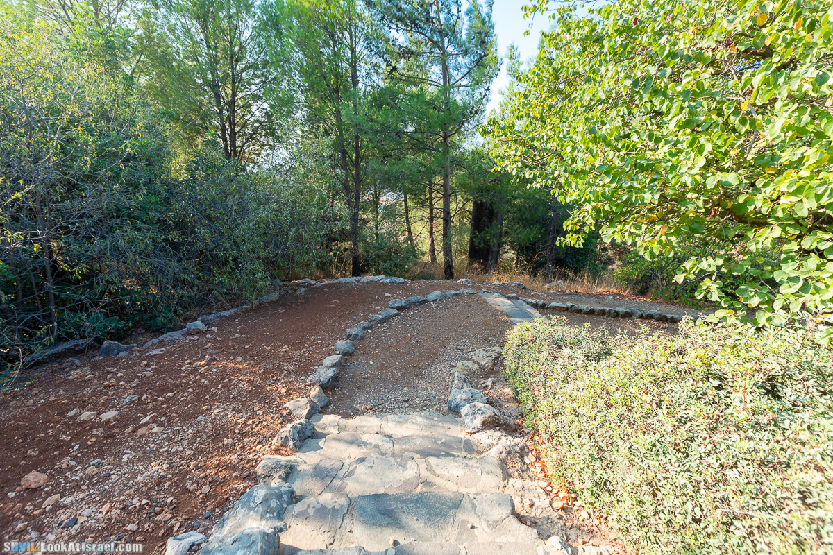 Израильская тропа, участок 2-1 Кфар Гилади - Накикей Ифтах| Israel National Trail | שביל ישראל, קטע 2-1 כפר גלעדי - נקיקי יפתח | shvil.LookAtIsrael.com - Фото путешествия по Израилю