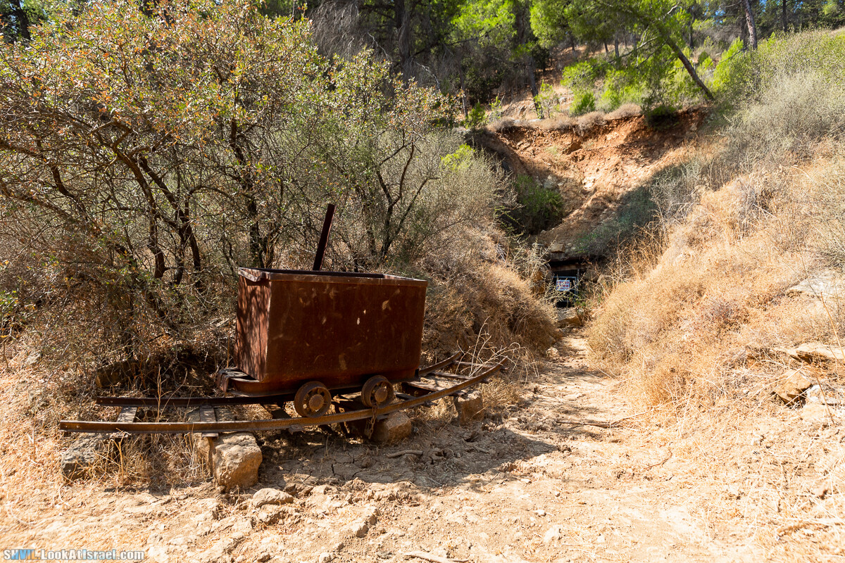 Израильская тропа, участок 2-1 Кфар Гилади - Накикей Ифтах| Israel National Trail | שביל ישראל, קטע 2-1 כפר גלעדי - נקיקי יפתח | shvil.LookAtIsrael.com - Фото путешествия по Израилю