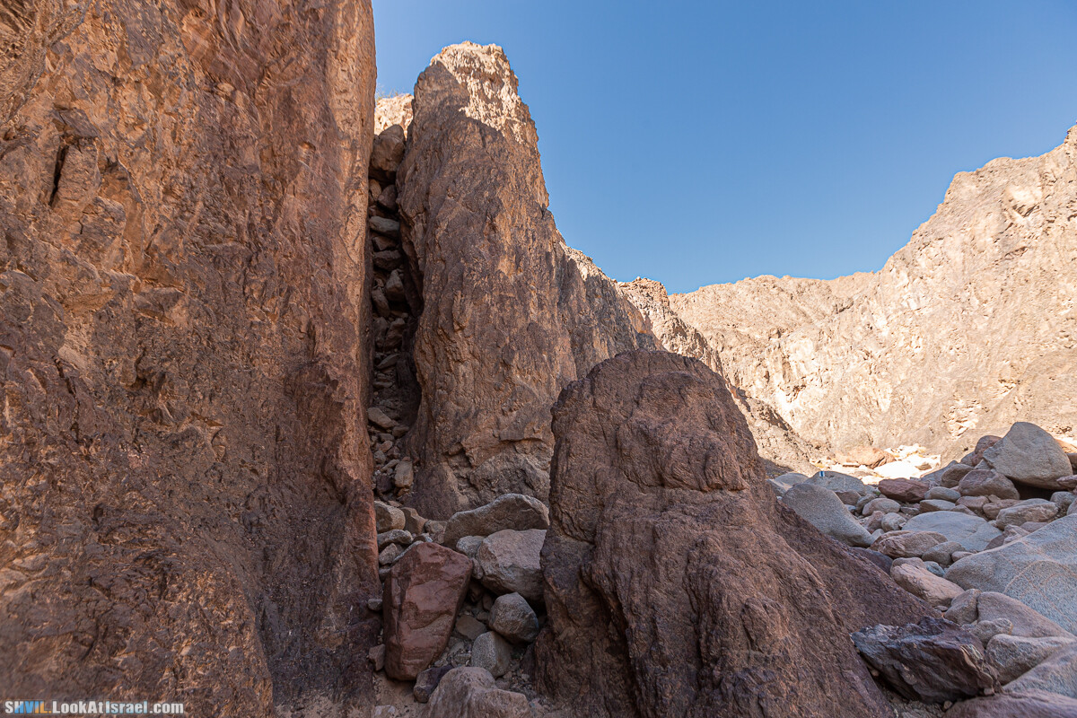 Израильская тропа, участок 46 Гора Йоаш - Вади Гешрон - Эйлат | Israel National Trail - Yoash Mt - Eilat | שביל ישראל, קטע 46 - הר יואש - אילת | shvil.LookAtIsrael.com - Фото путешествия по Израилю