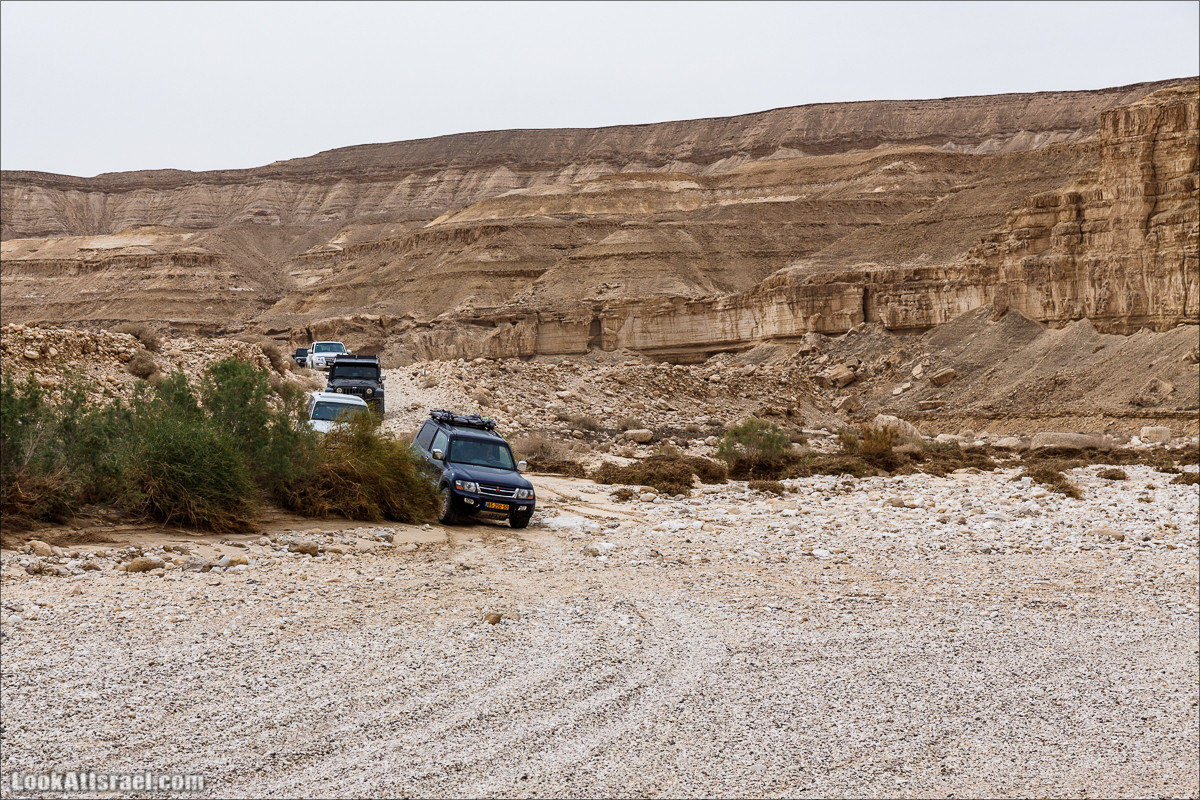 Курс вождения по бездорожью | Итоговый марафон - 2 дня в пустыне - Бескрайняя пустыня и гора Комот | LookAtIsrael.com - Фото путешествия по Израилю