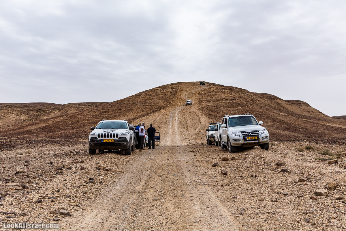 Курс вождения по бездорожью | Итоговый марафон - 2 дня в пустыне - Бескрайняя пустыня и гора Комот | LookAtIsrael.com - Фото путешествия по Израилю