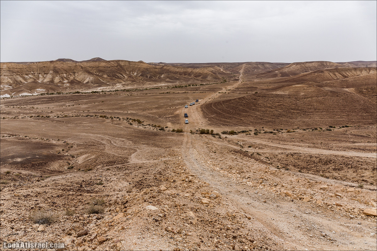 Курс вождения по бездорожью | Итоговый марафон - 2 дня в пустыне - Бескрайняя пустыня и гора Комот | LookAtIsrael.com - Фото путешествия по Израилю