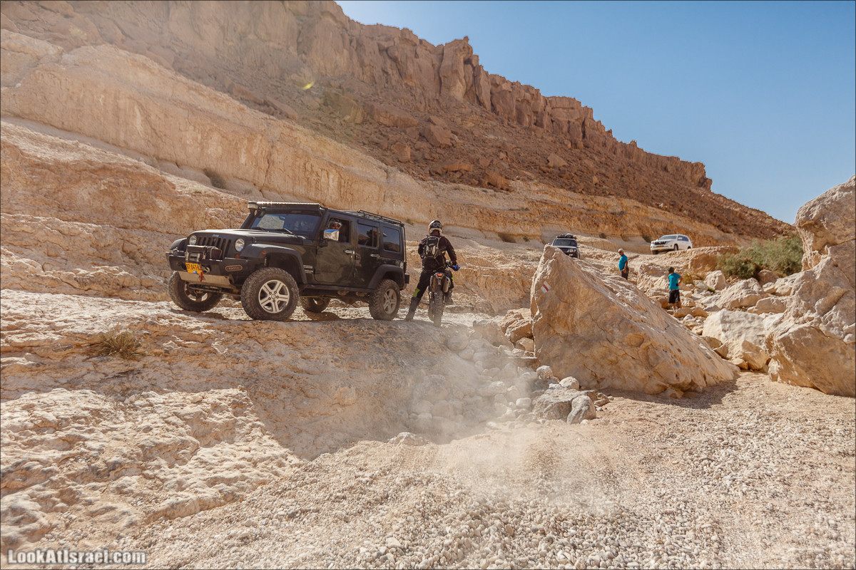 Курс вождения по бездорожью | Итоговое путешествие - Маале Ашош, Маале Ноах, Маале Барак, Маале Баба, Маале Кипа, Махтеш Рамон, Парсат Некарот, Нахаль Некарот, Нахаль Зааф, Нахаль Кацра | מעלה עשוש, מעלה ברק, מעלה נוח, פרסת נקרות | LookAtIsrael.com - Фото путешествия по Израилю