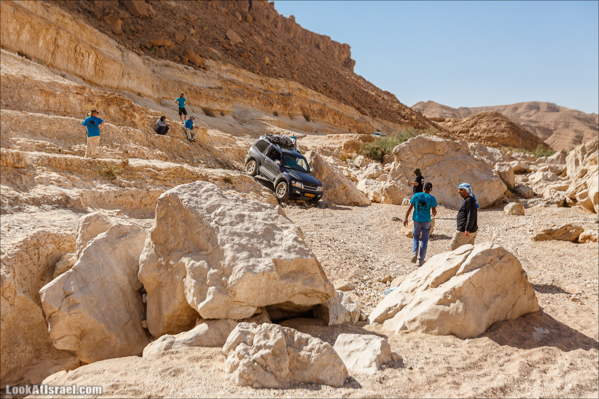 Курс вождения по бездорожью | Итоговое путешествие - Маале Ашош, Маале Ноах, Маале Барак, Маале Баба, Маале Кипа, Махтеш Рамон, Парсат Некарот, Нахаль Некарот, Нахаль Зааф, Нахаль Кацра | מעלה עשוש, מעלה ברק, מעלה נוח, פרסת נקרות | LookAtIsrael.com - Фото путешествия по Израилю