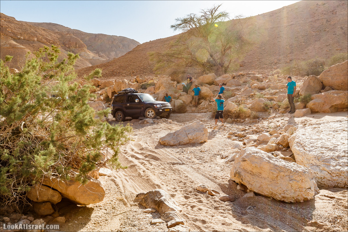 Курс вождения по бездорожью | Итоговое путешествие - Маале Ашош, Маале Ноах, Маале Барак, Маале Баба, Маале Кипа, Махтеш Рамон, Парсат Некарот, Нахаль Некарот, Нахаль Зааф, Нахаль Кацра | מעלה עשוש, מעלה ברק, מעלה נוח, פרסת נקרות | LookAtIsrael.com - Фото путешествия по Израилю