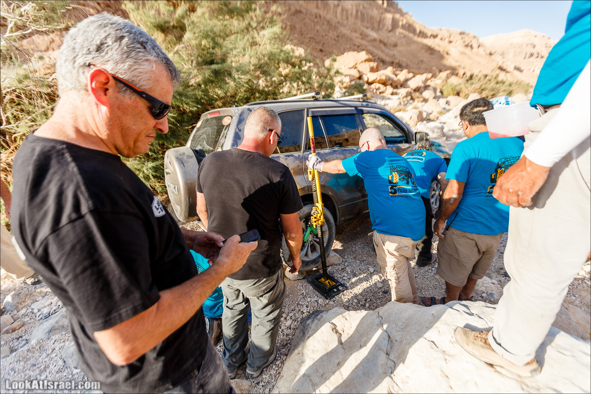 Курс вождения по бездорожью | Итоговое путешествие - Маале Ашош, Маале Ноах, Маале Барак, Маале Баба, Маале Кипа, Махтеш Рамон, Парсат Некарот, Нахаль Некарот, Нахаль Зааф, Нахаль Кацра | מעלה עשוש, מעלה ברק, מעלה נוח, פרסת נקרות | LookAtIsrael.com - Фото путешествия по Израилю