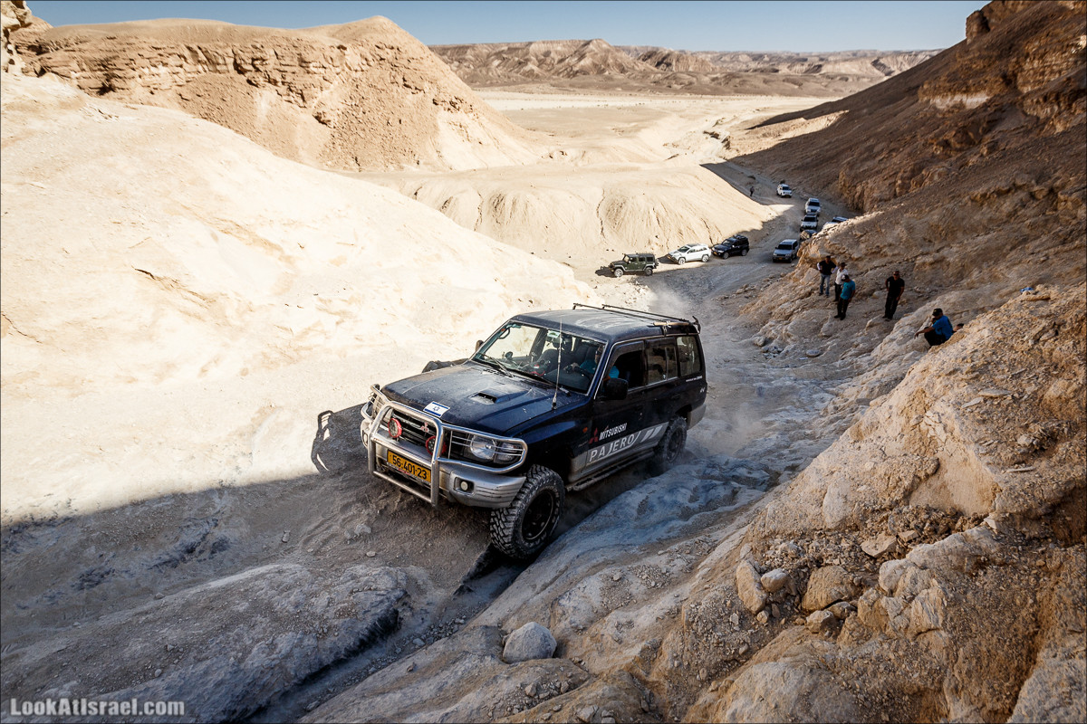 Курс вождения по бездорожью | Итоговое путешествие - Маале Ашош, Маале Ноах, Маале Барак, Маале Баба, Маале Кипа, Махтеш Рамон, Парсат Некарот, Нахаль Некарот, Нахаль Зааф, Нахаль Кацра | מעלה עשוש, מעלה ברק, מעלה נוח, פרסת נקרות | LookAtIsrael.com - Фото путешествия по Израилю