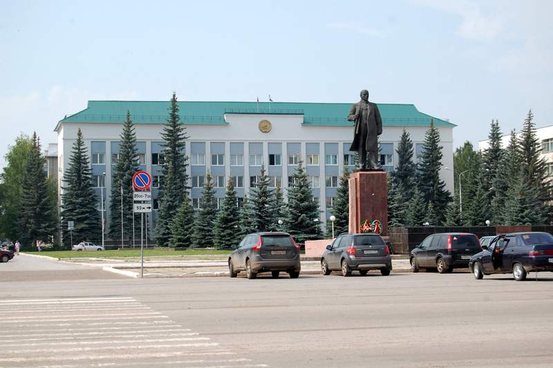 Белебей. Белебей Центральная площадь. Памятник Ленину в Белебее. Город Белебей Республика Башкортостан. Белебей Башкортостан достопримечательности.