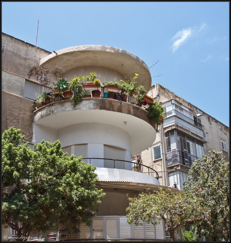 Тель-Авивские балконы | LookAtIsrael.com - Фото путешествия по Израилю