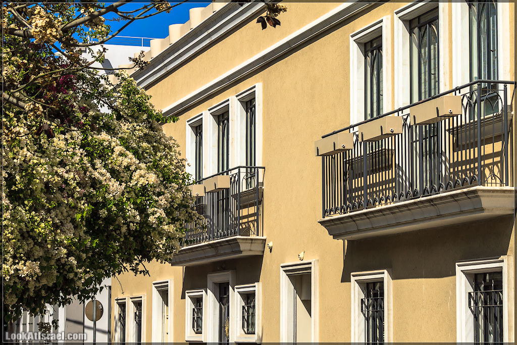 Тель-Авивские балконы | LookAtIsrael.com - Фото путешествия по Израилю